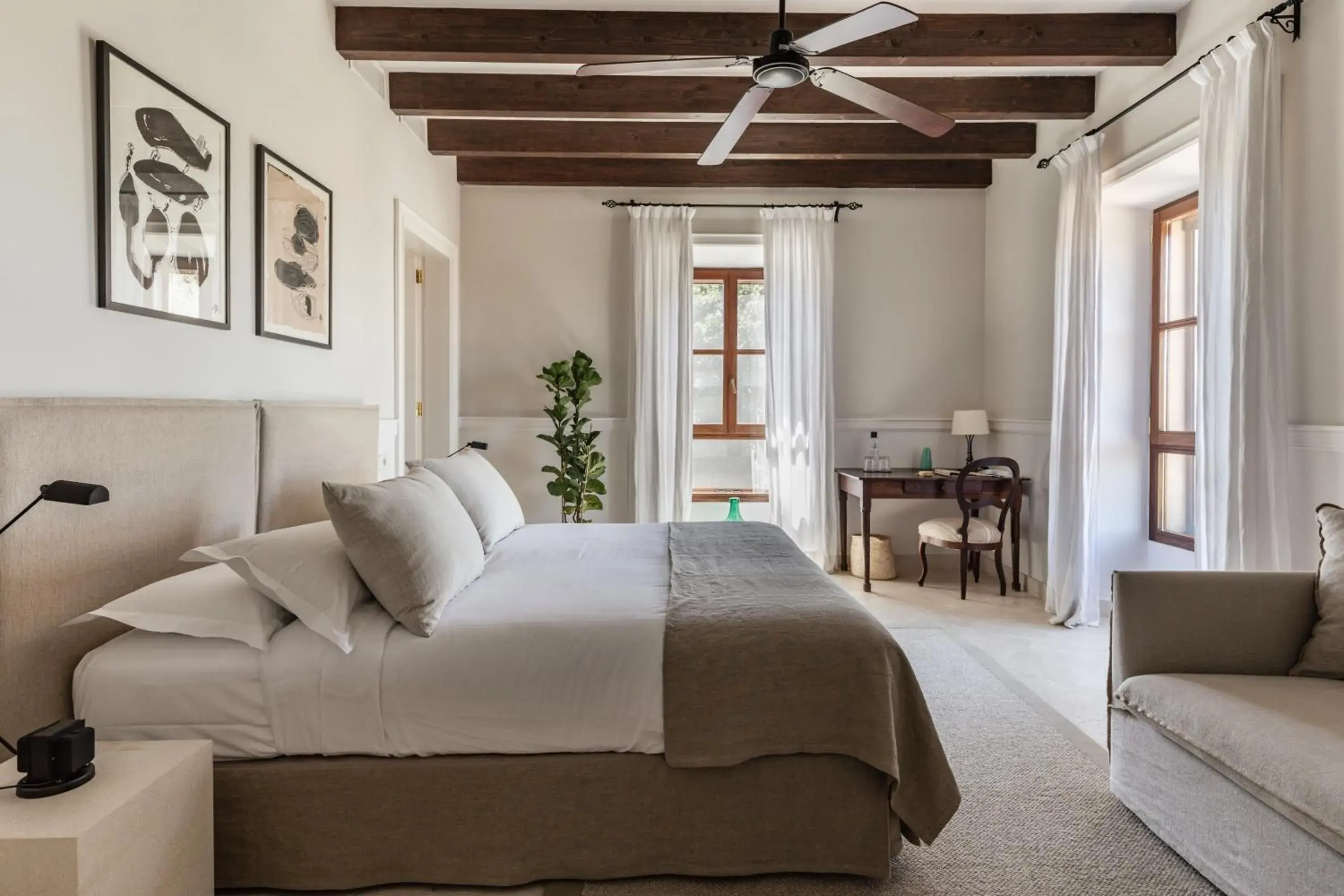 Deluxe Double or Twin Room in Cal Reiet Holistic Retreat Deluxe Double or Twin Room in Cal Reiet Holistic Retreat