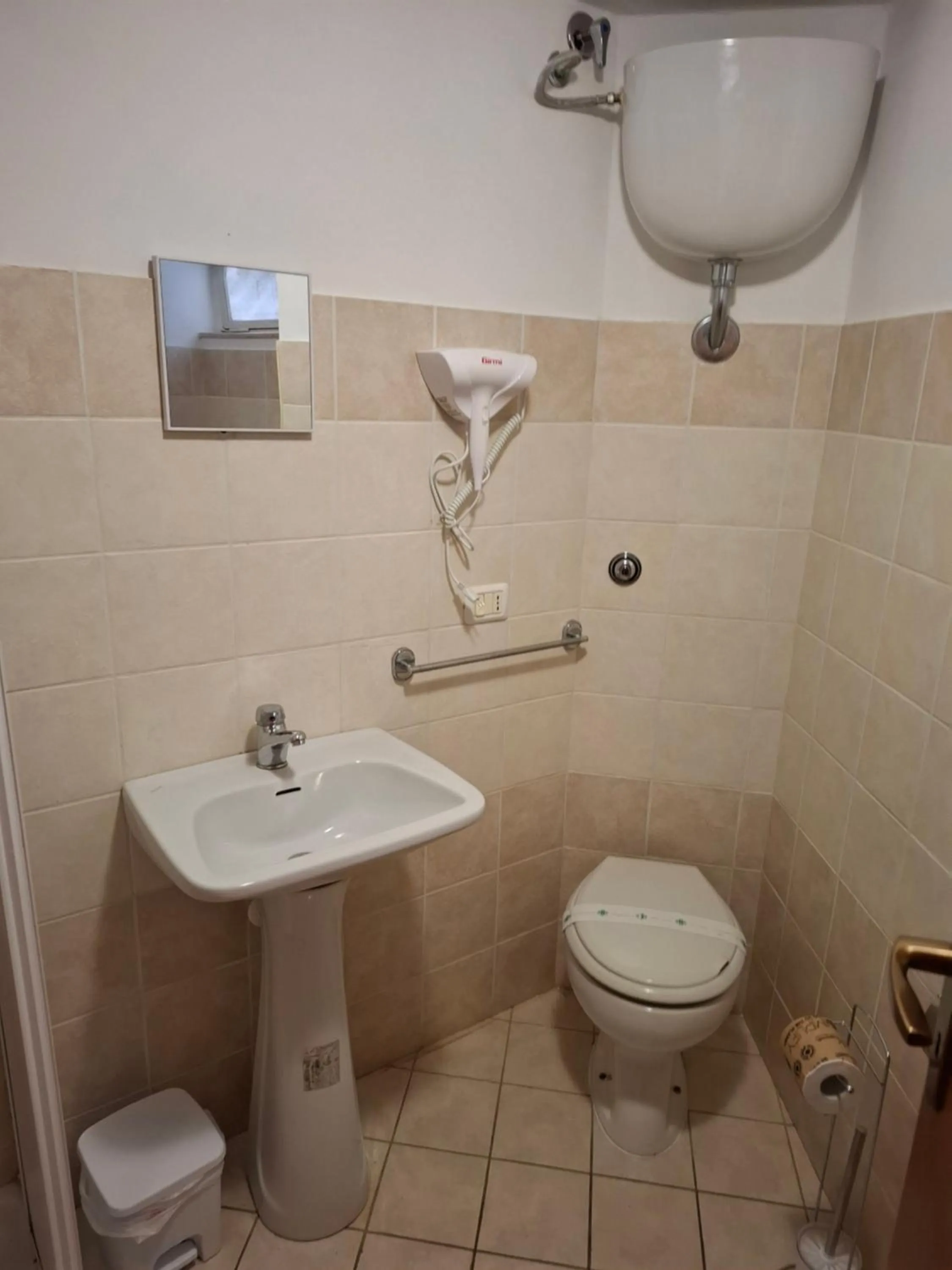 Bathroom in B&B Le Lumìe "Il Cortiletto Del Centro"