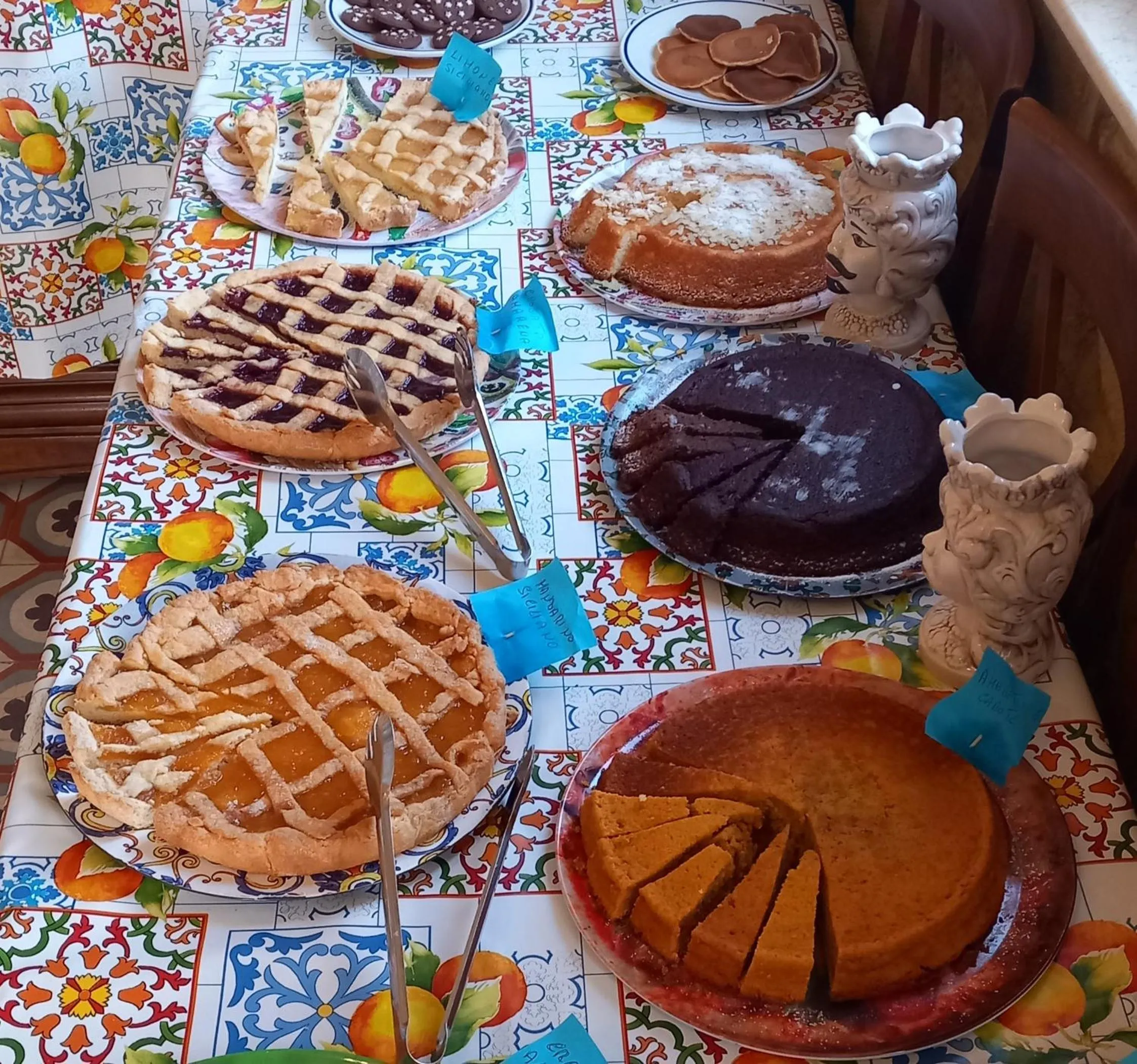 Breakfast in B&B Le Lumìe "Il Cortiletto Del Centro"