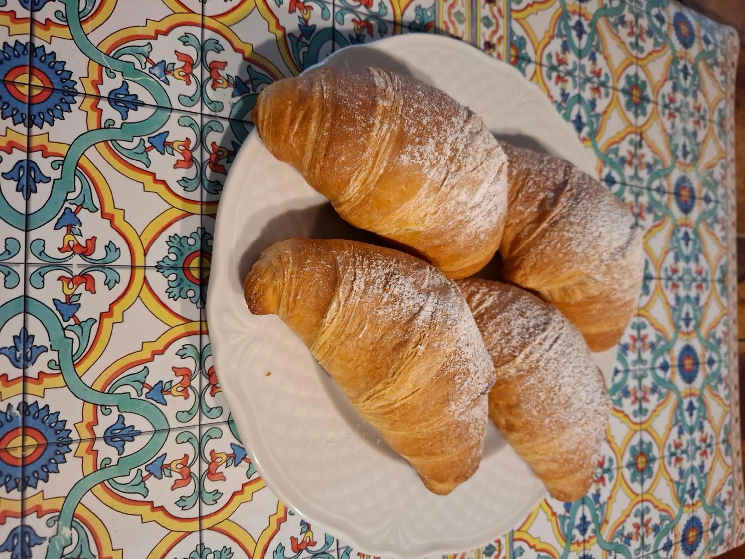 Breakfast in B&B Le Lumìe "Il Cortiletto Del Centro"