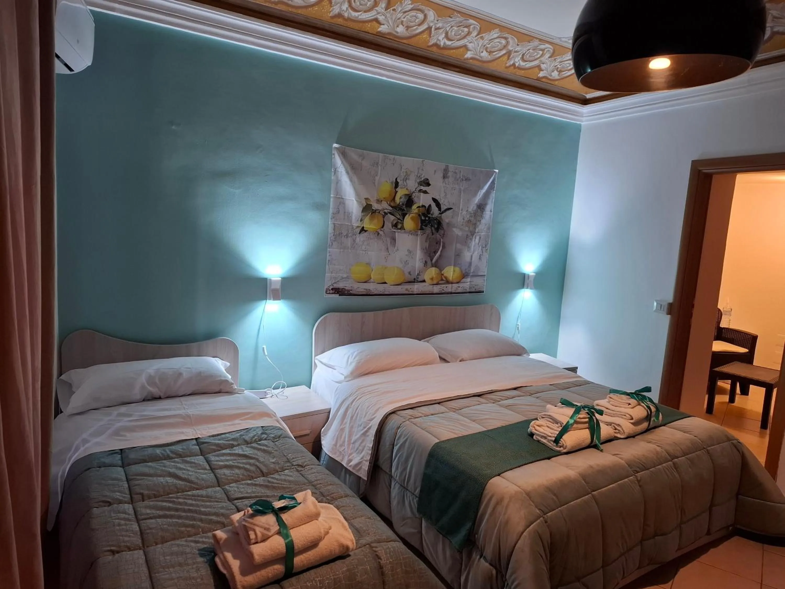 Bedroom, Bed in B&B Le Lumìe "Il Cortiletto Del Centro"