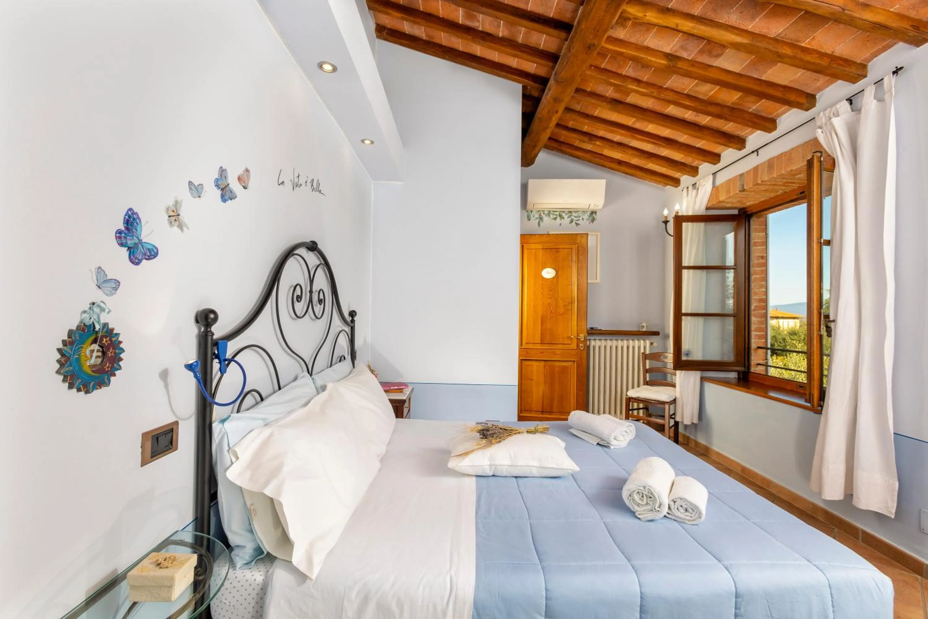 Photo of the whole room, Bed in B&B La Casa di Assunta
