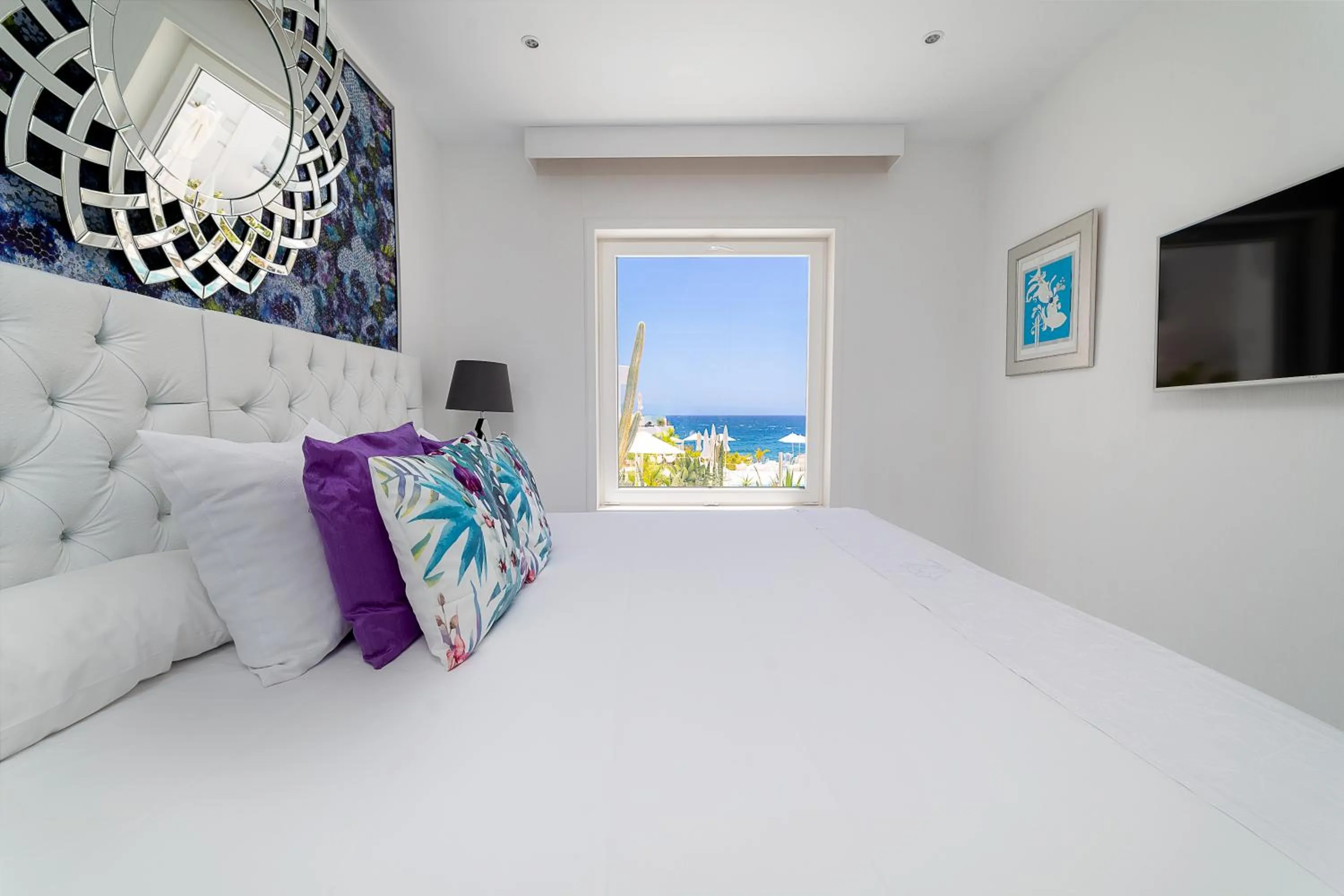 Bed in Lani's Suites de Luxe - Adults Only