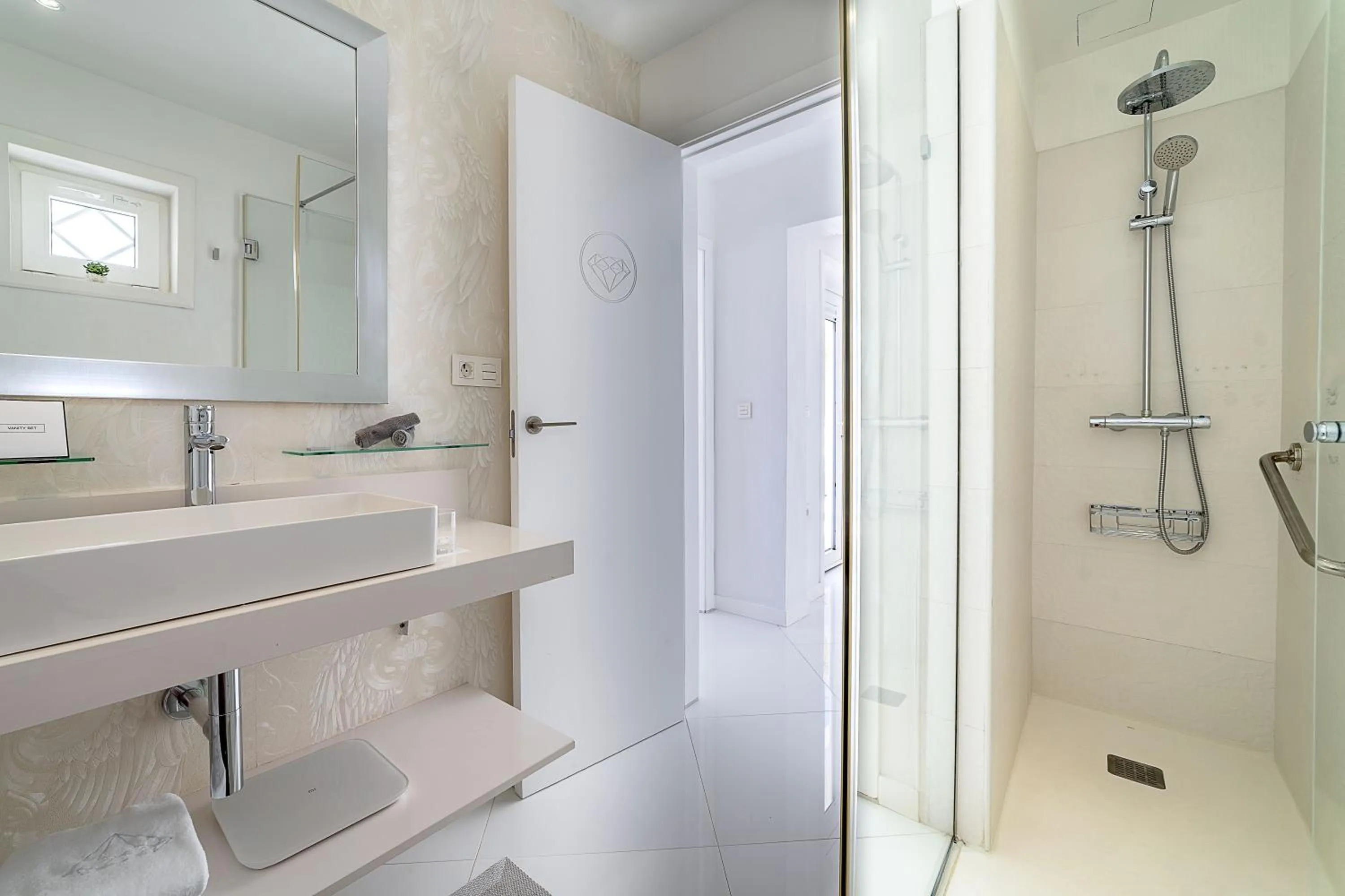 Shower in Lani's Suites de Luxe - Adults Only