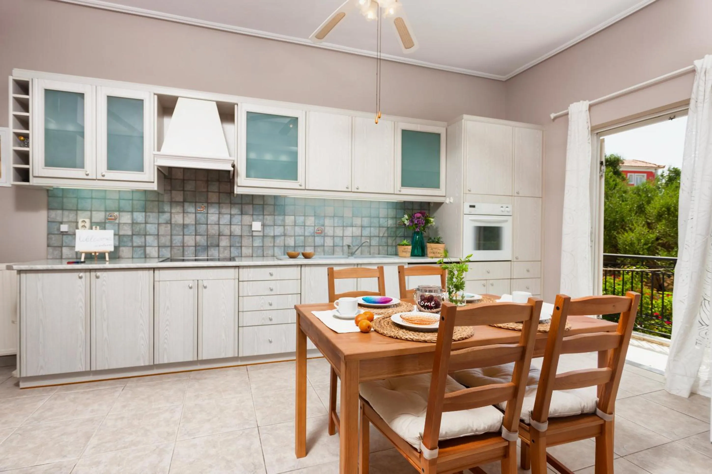 Kitchen or kitchenette in Galatea