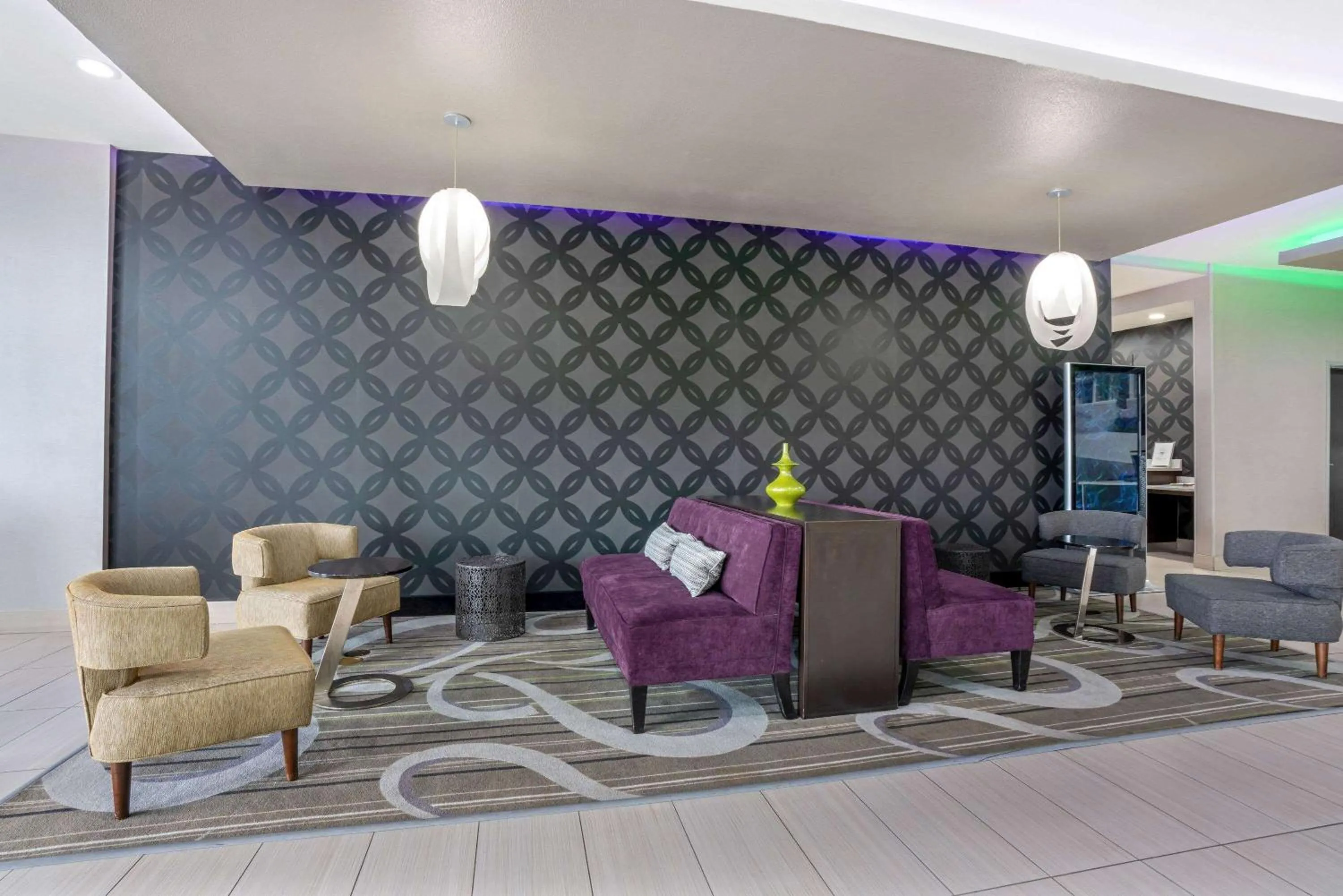 Lobby or reception in La Quinta by Wyndham College Station South
