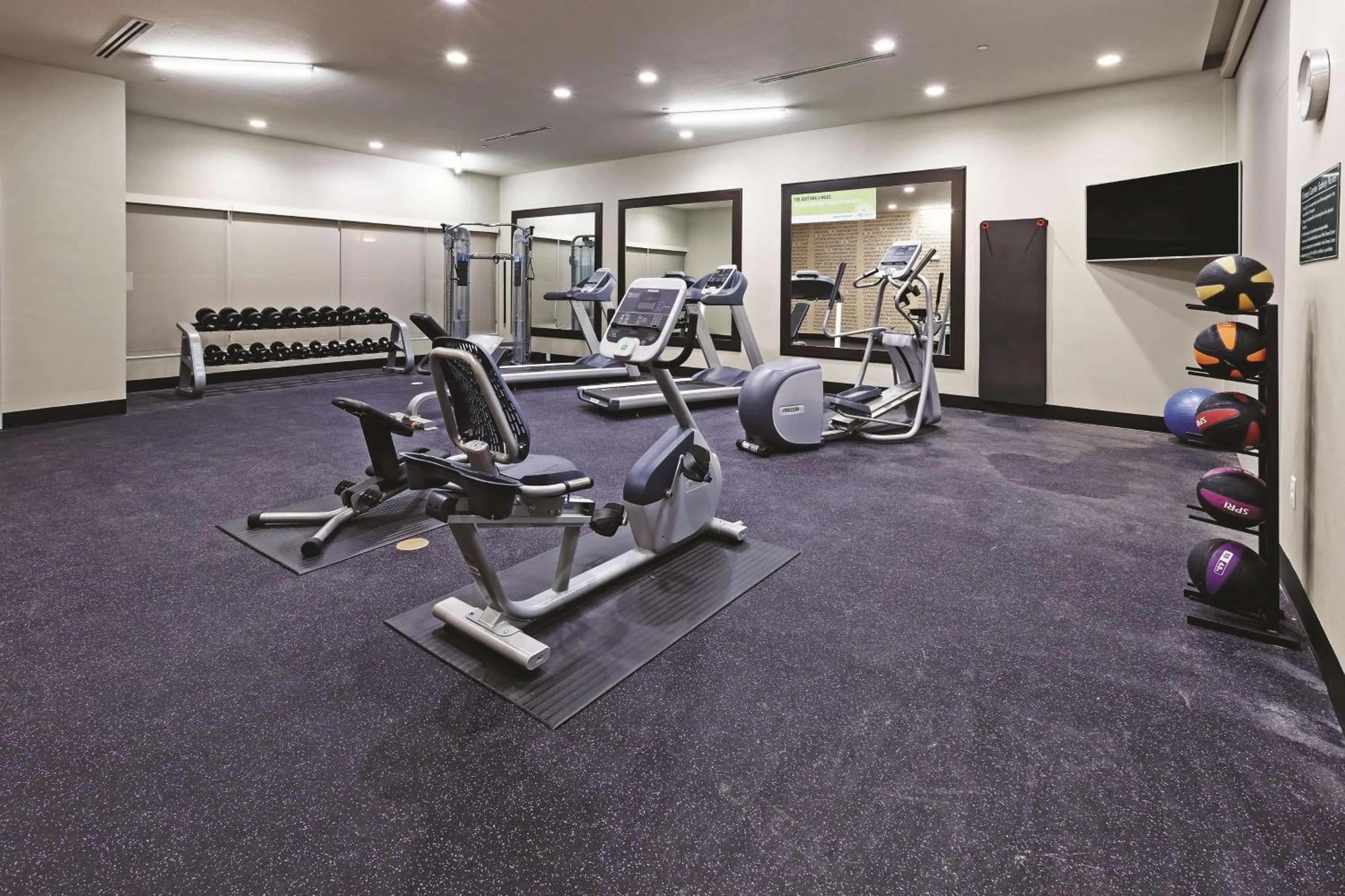 Fitness centre/facilities in La Quinta by Wyndham College Station South
