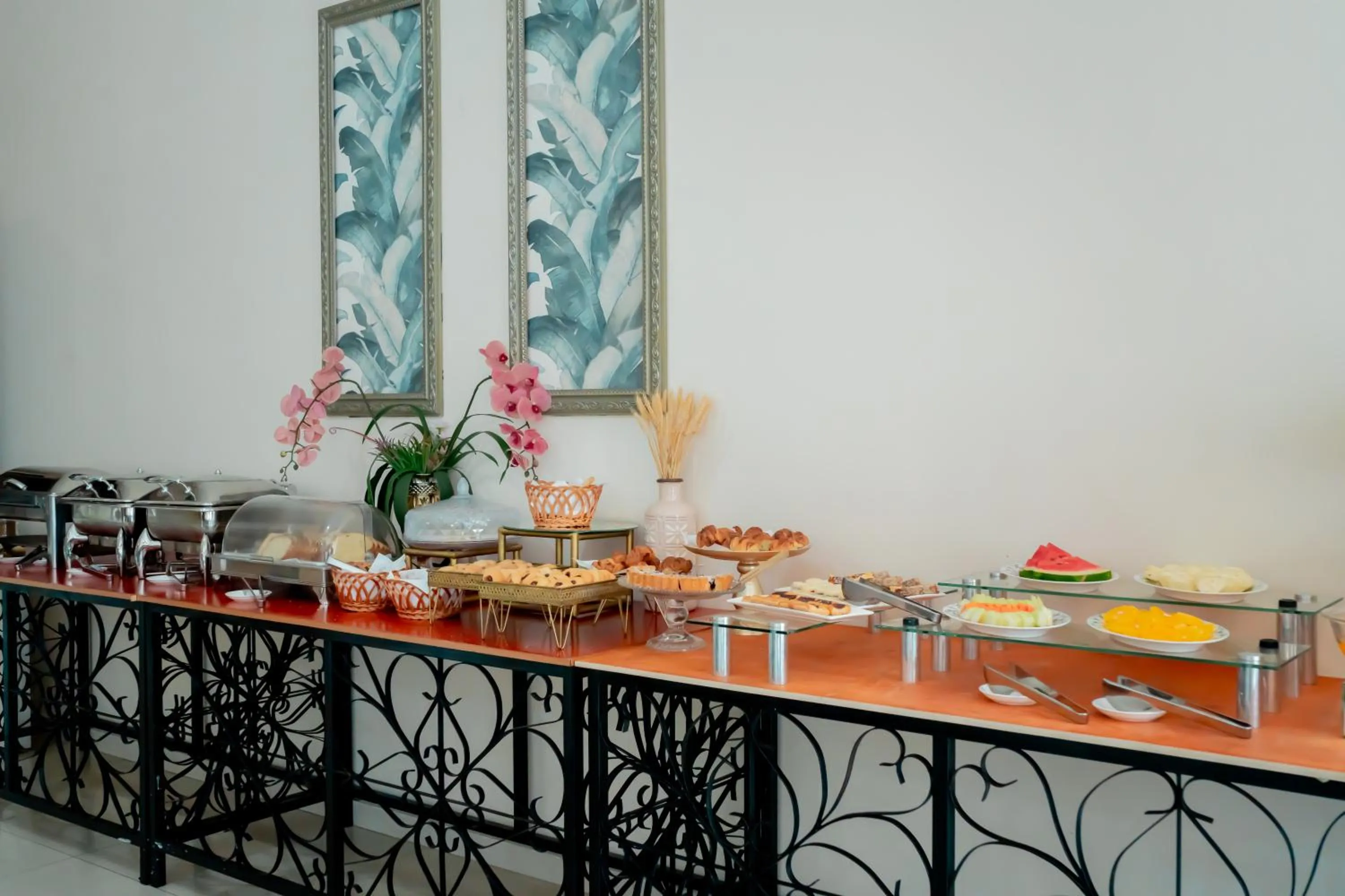 Buffet breakfast in Megal Suites Hotel