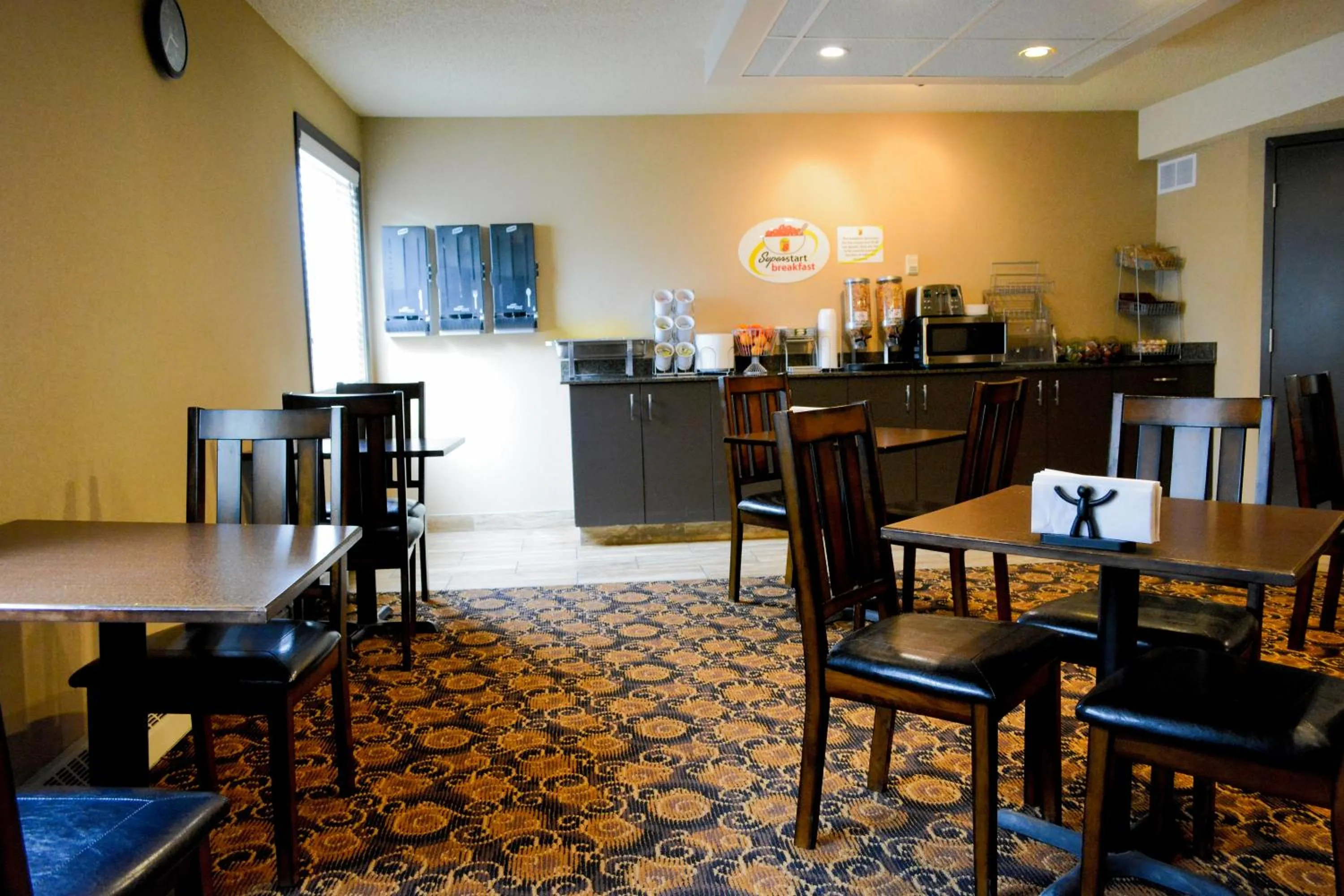 Buffet breakfast in Super 8 by Wyndham Fox Creek