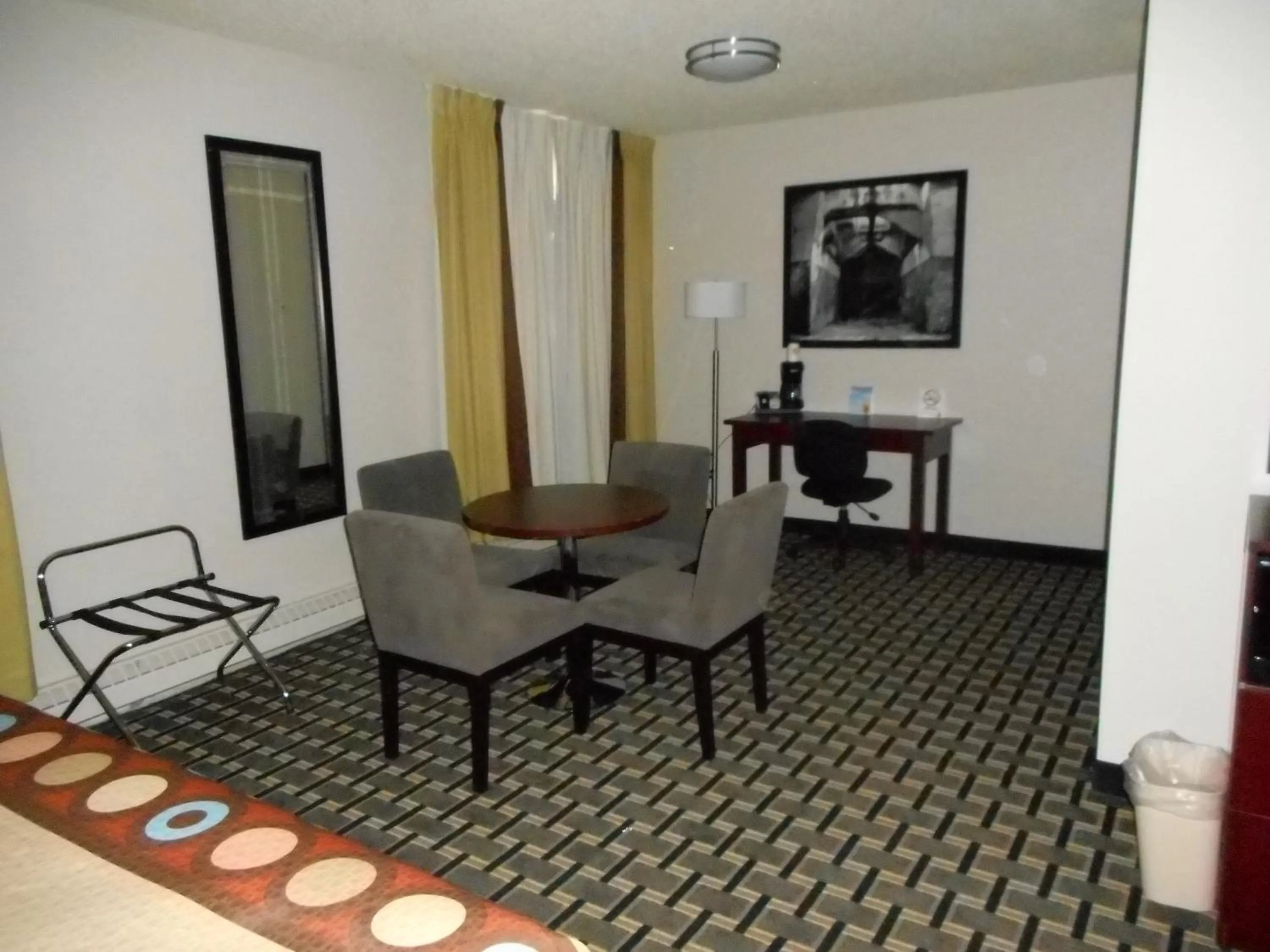 Living room in Super 8 by Wyndham Fox Creek