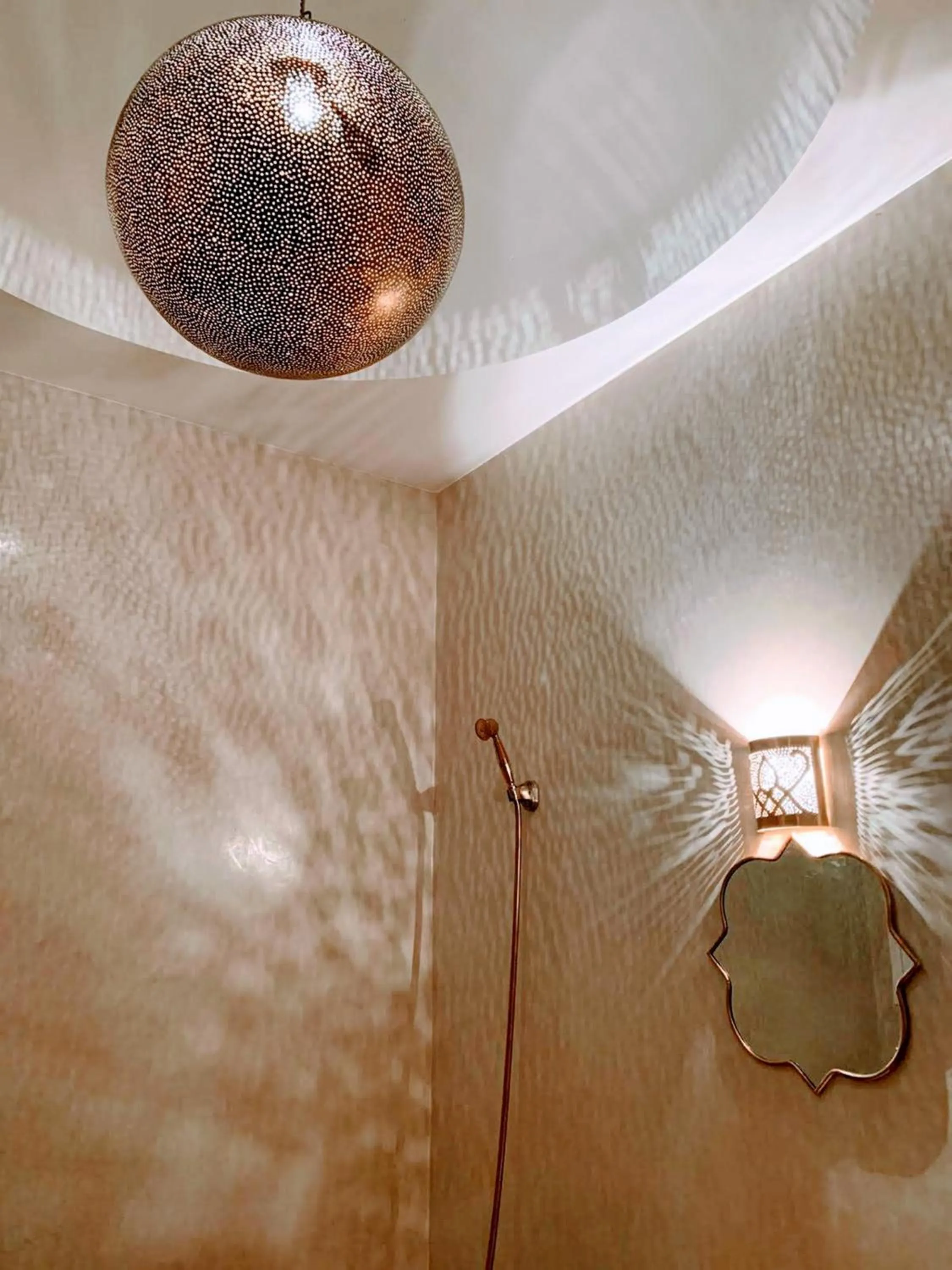 Toilet in Riad with 3 Swimming Pools