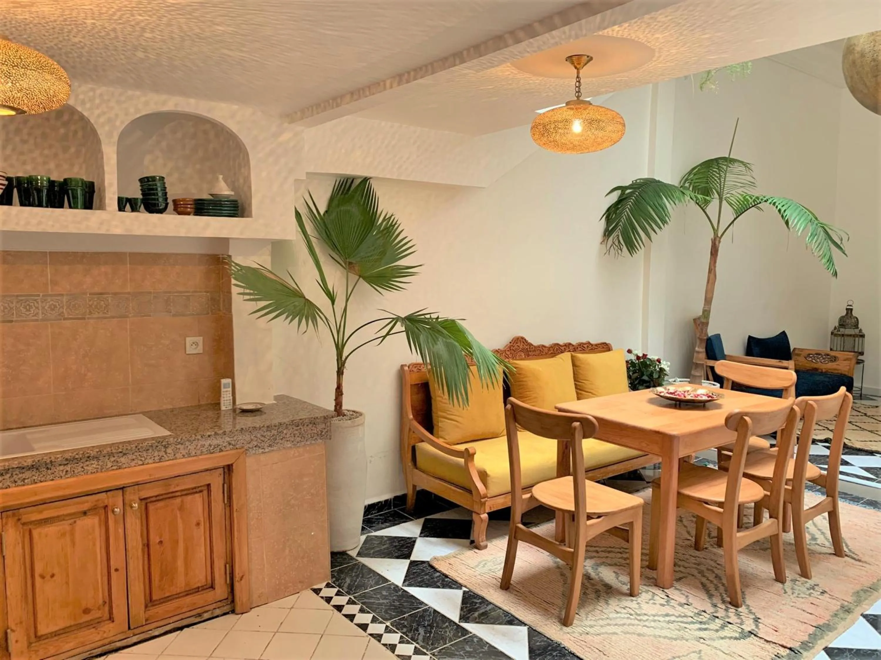 Dining area in Riad with 3 Swimming Pools