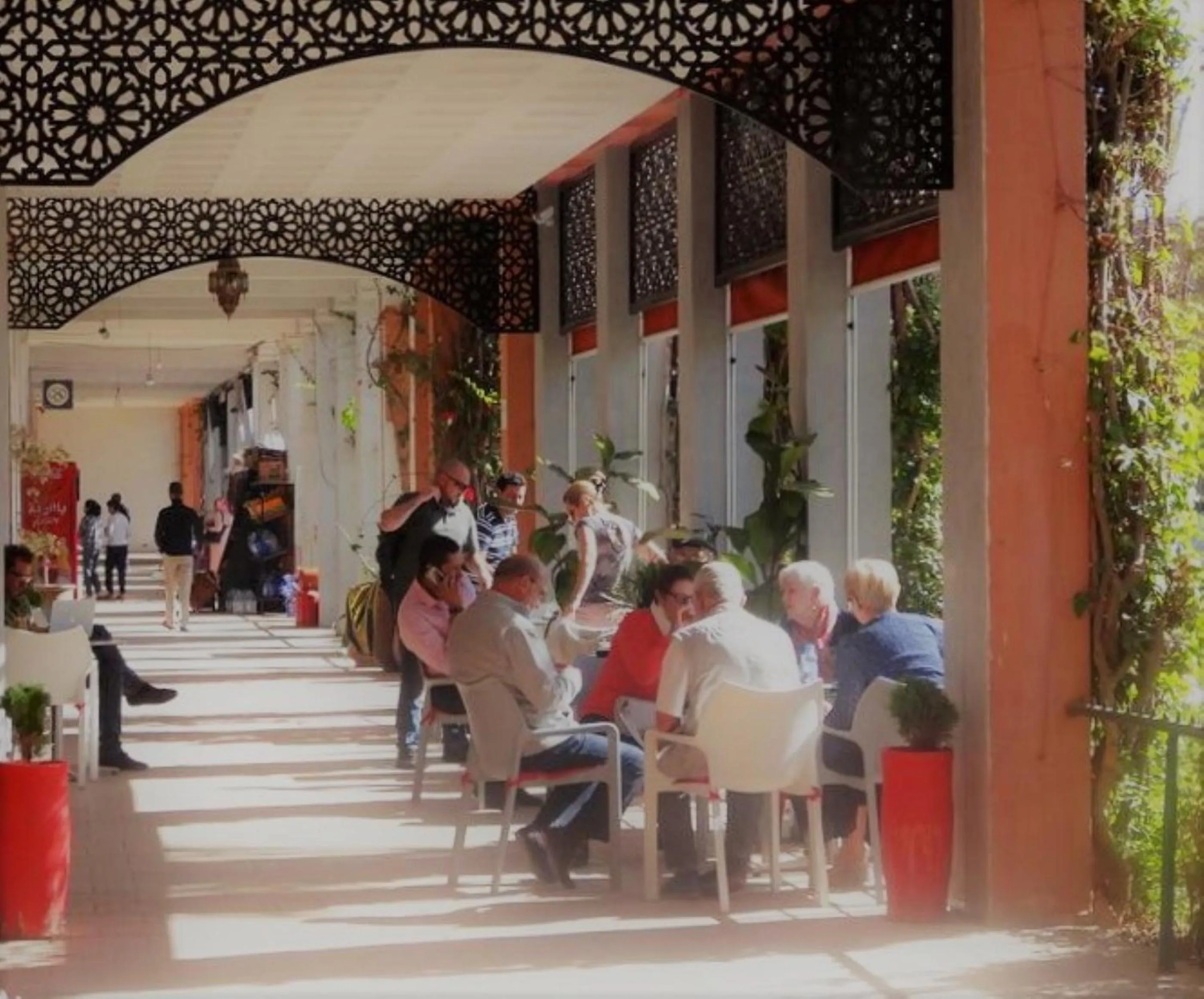 Restaurant/places to eat in Riad with 3 Swimming Pools