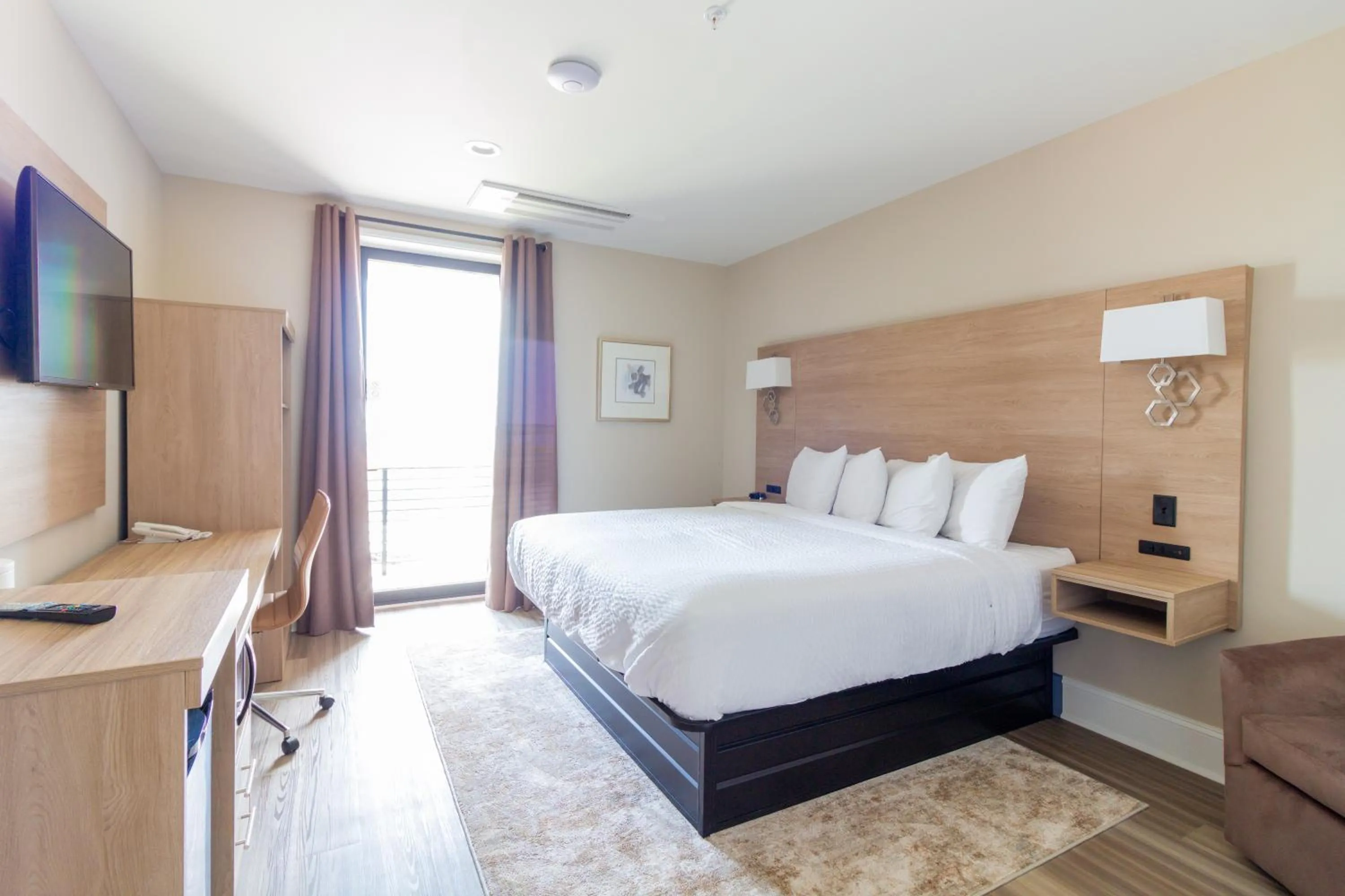 Bedroom, Bed in Bask Hotel at Big Rock Landing