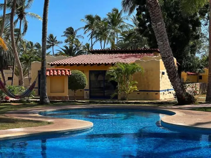 Hesperia Playa el Agua