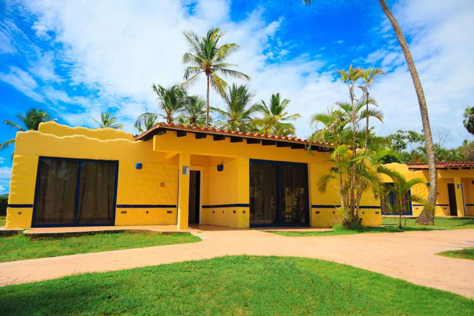 Hesperia Playa el Agua