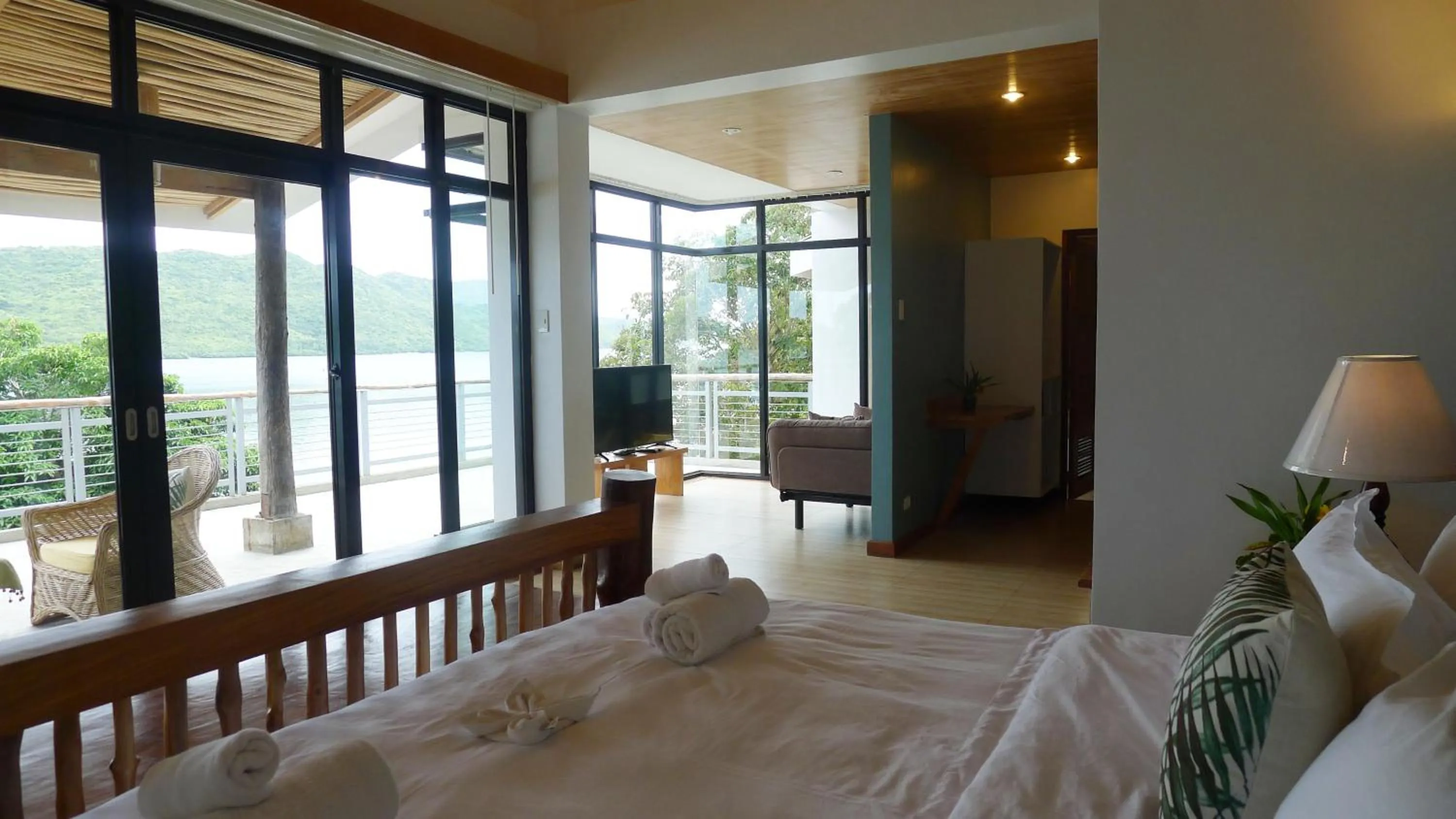 Photo of the whole room, Bed in La Estancia Busuanga