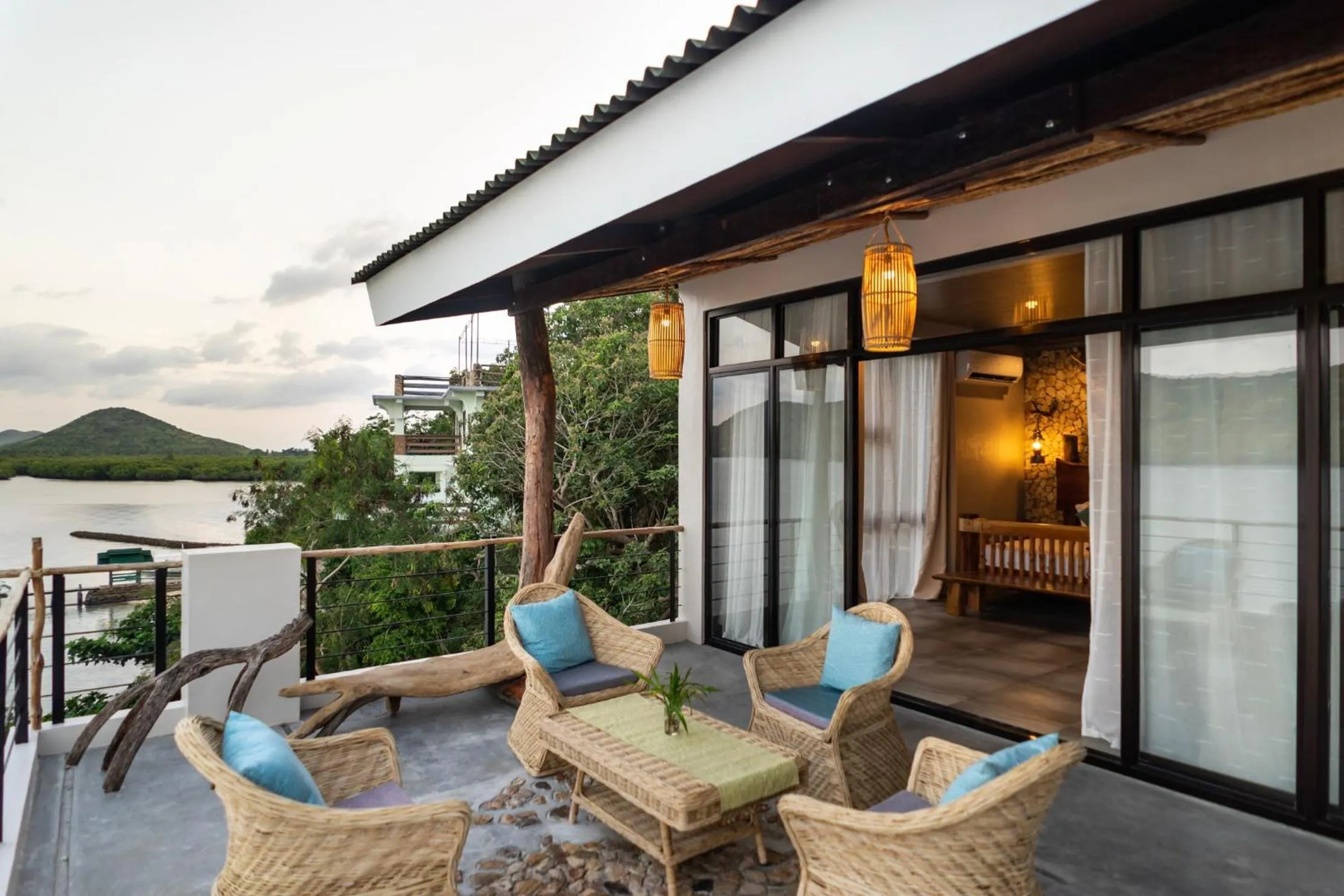 Patio in La Estancia Busuanga