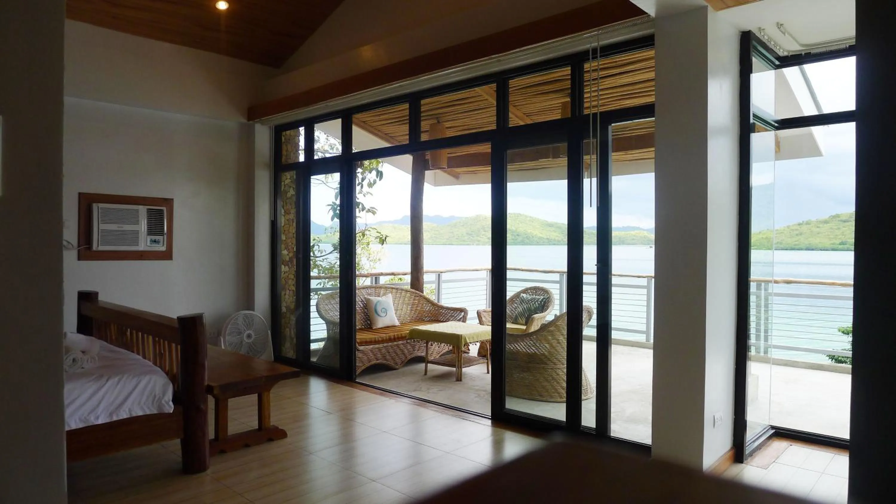 Patio, Bed in La Estancia Busuanga