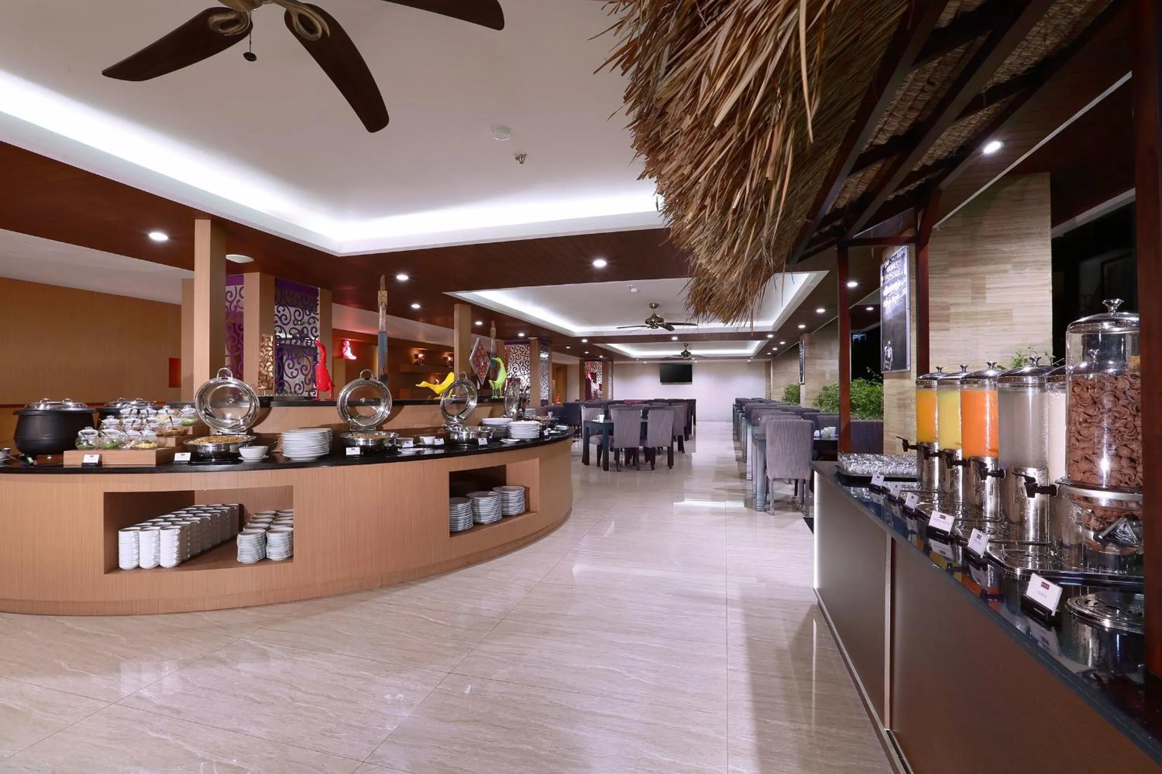 Restaurant/places to eat in Quest San Denpasar by ASTON