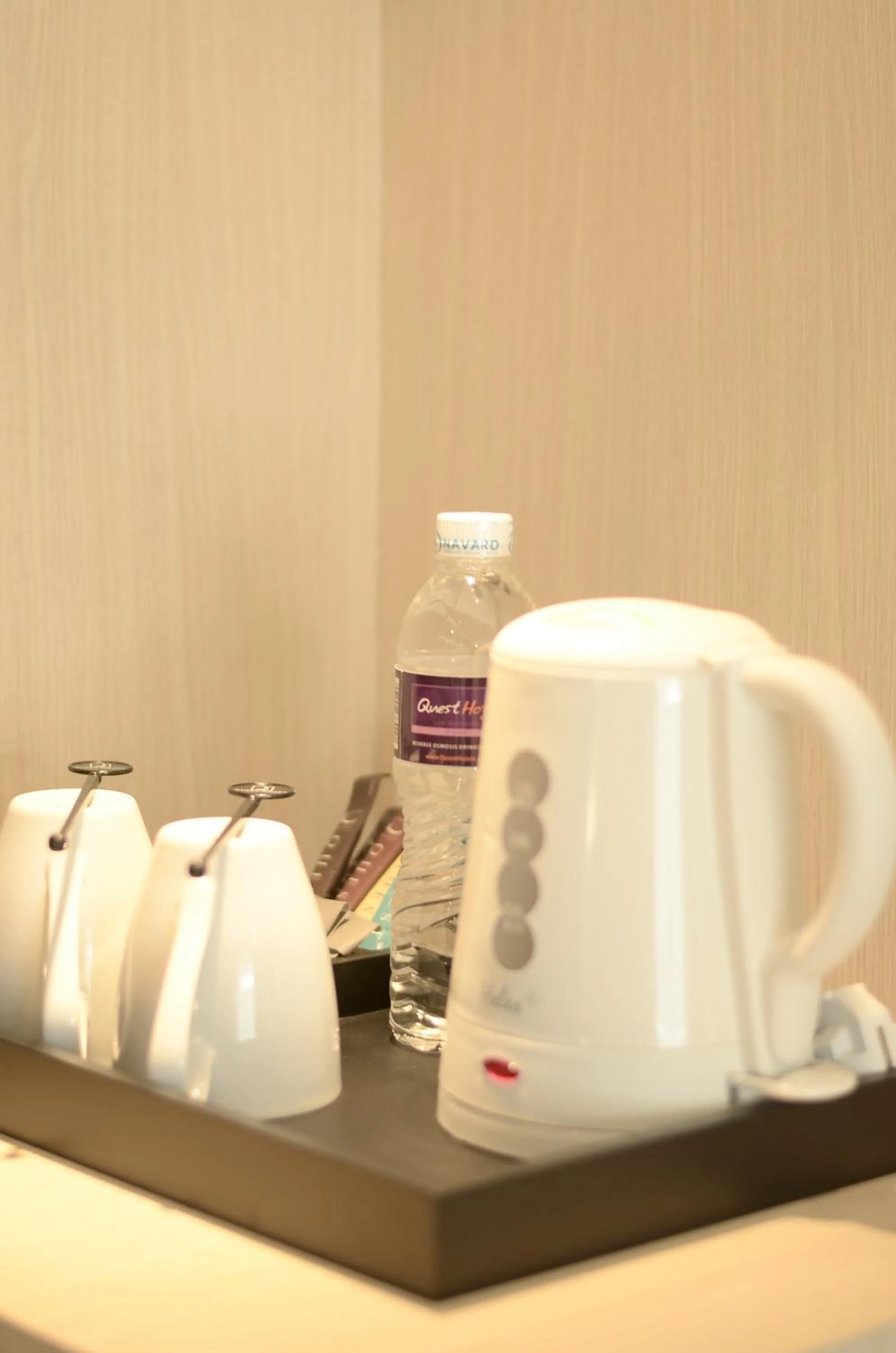 Coffee/tea facilities in Quest San Denpasar by ASTON