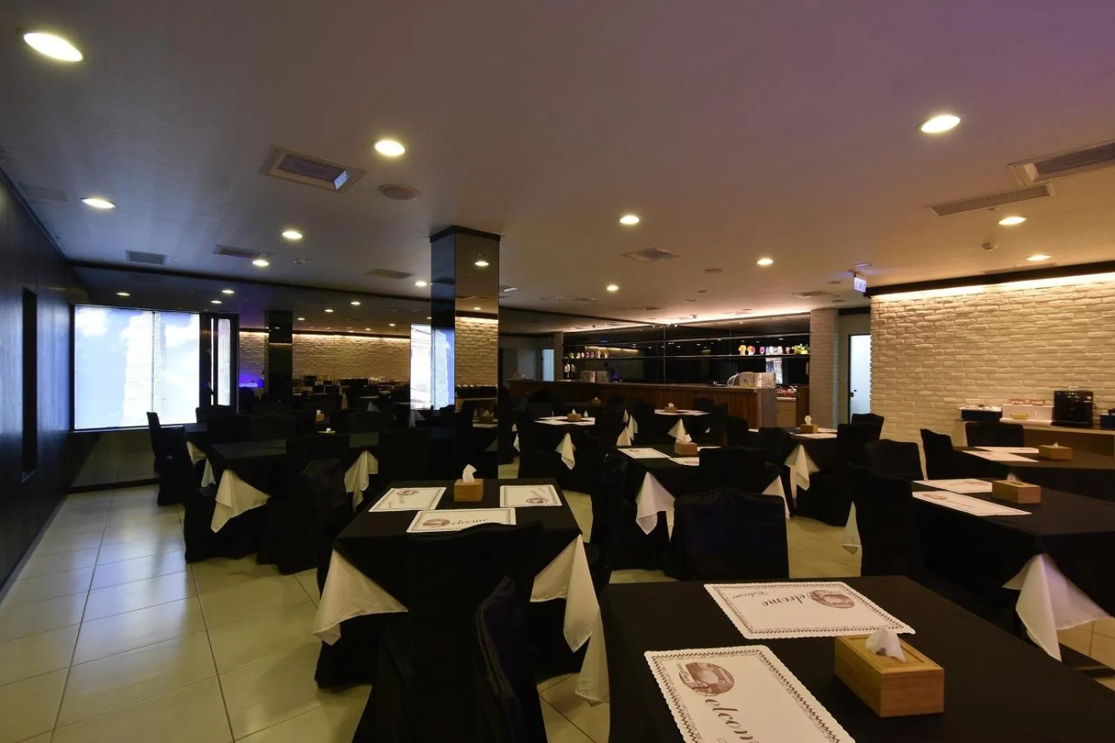 Buffet breakfast in A casa Hotel