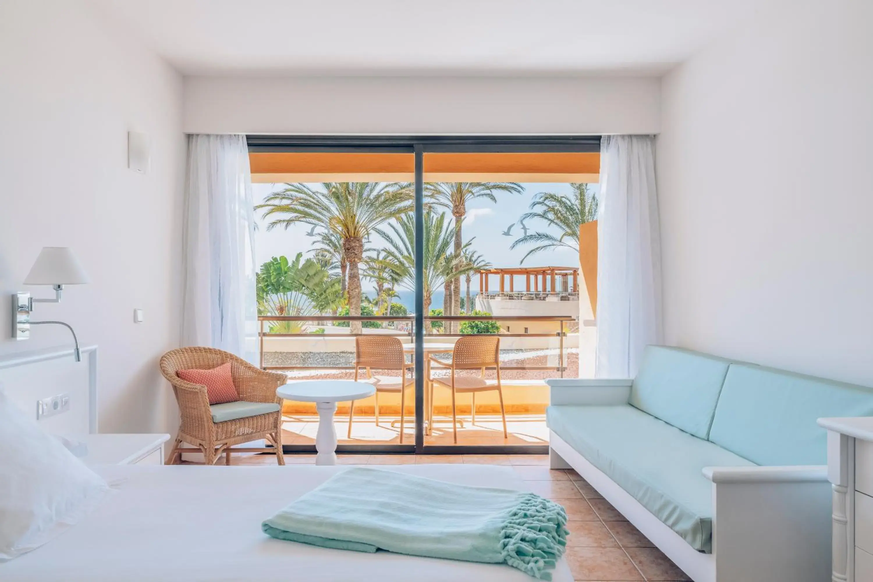 Twin Room with Partial Sea View in Iberostar Waves Playa Gaviotas All Inclusive Twin Room with Partial Sea View in Iberostar Waves Playa Gaviotas All Inclusive