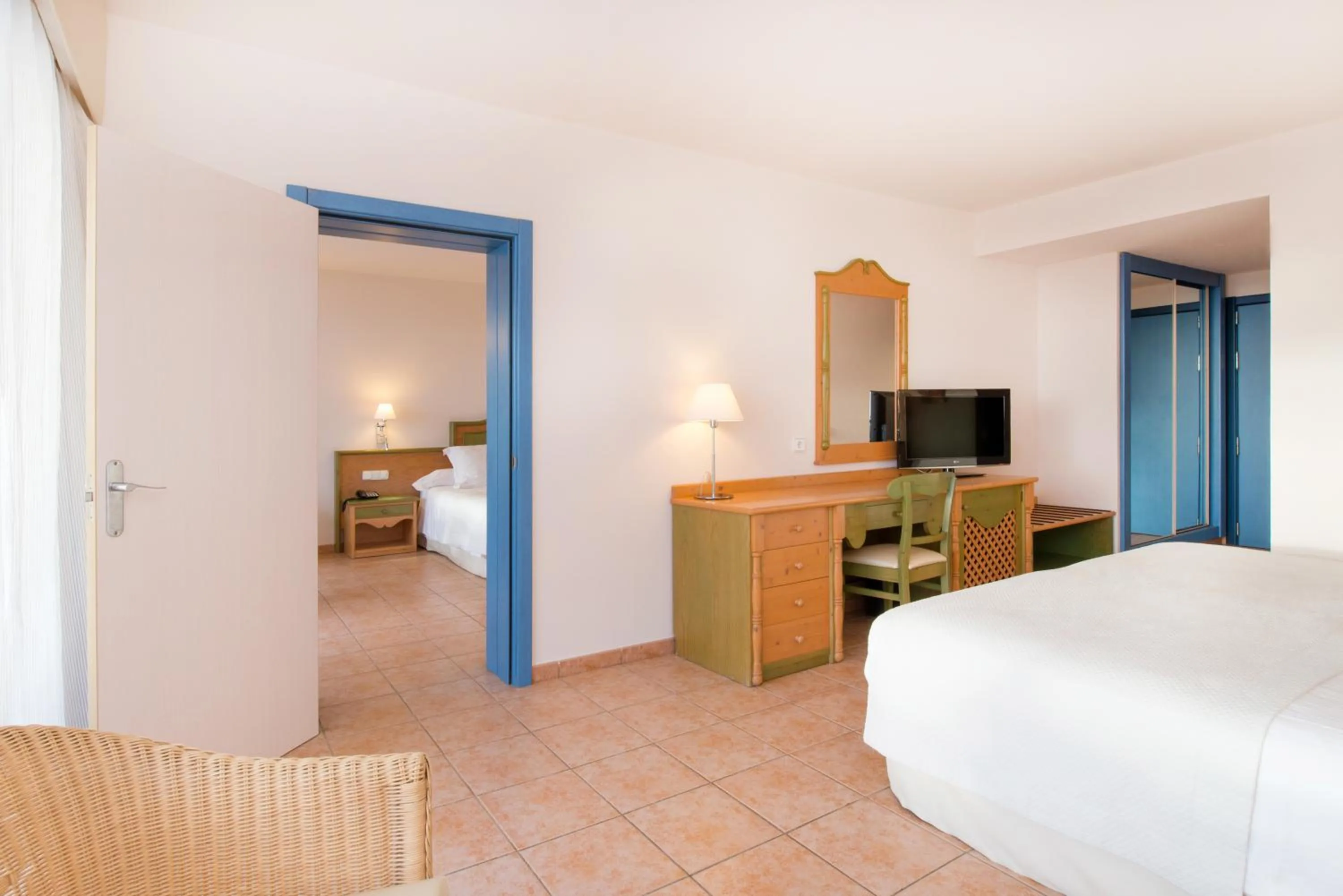 TV and multimedia, Bed in Iberostar Waves Playa Gaviotas All Inclusive