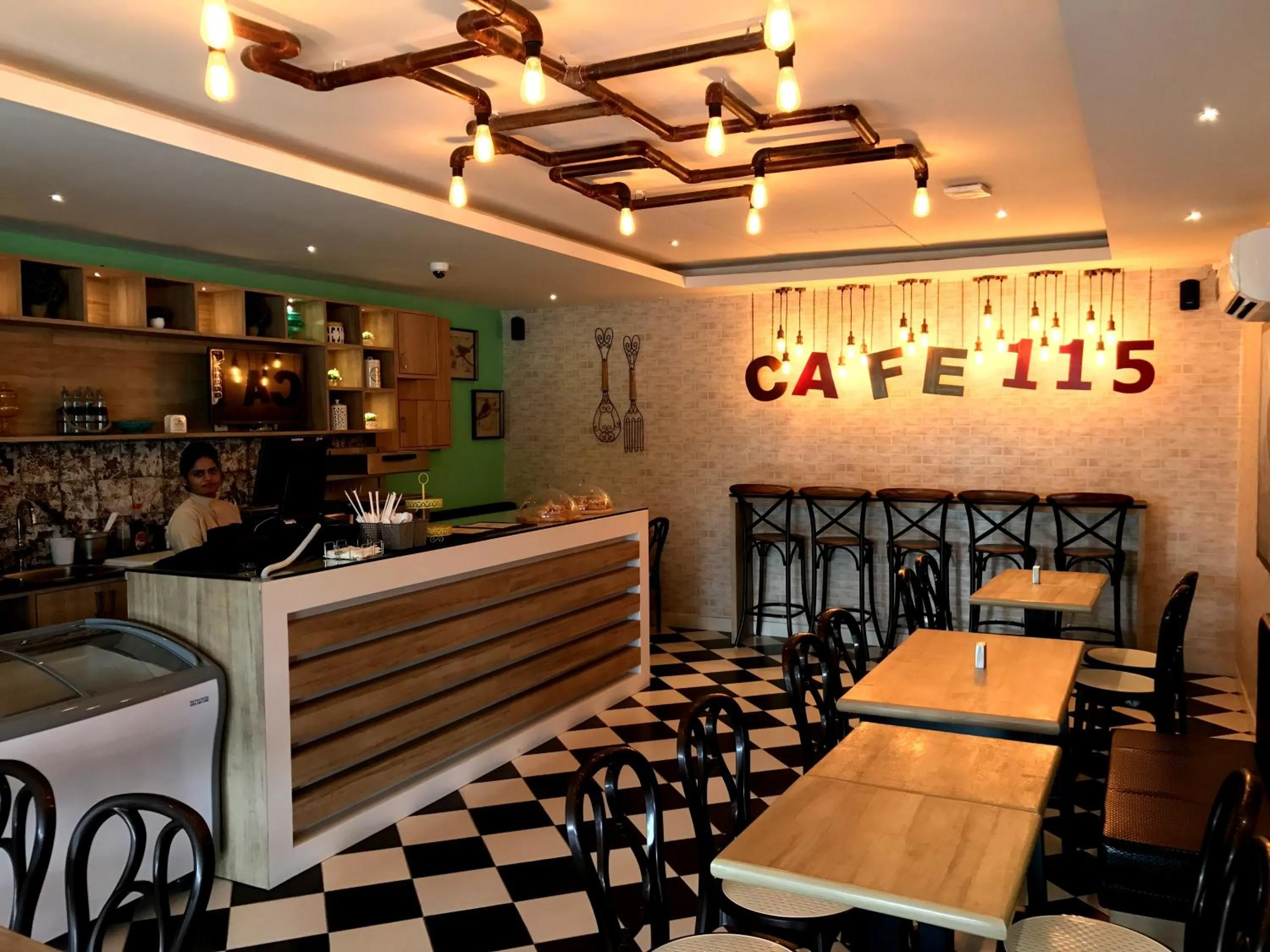 Restaurant/places to eat in Oakwood Residence Kapil Hyderabad