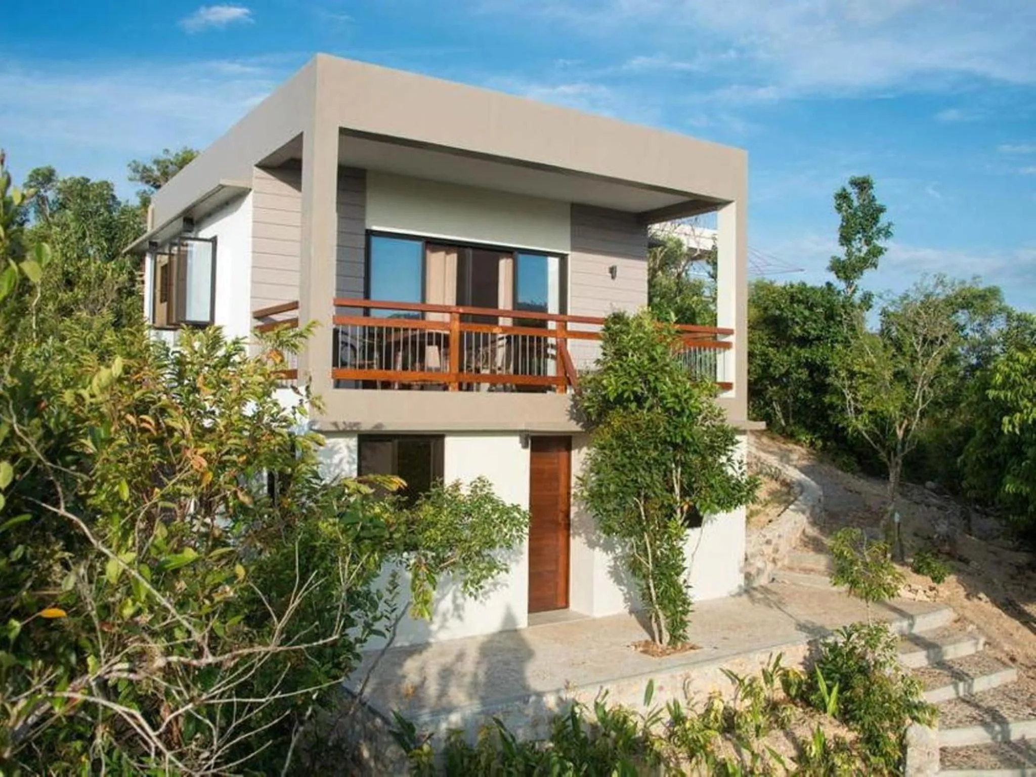 Facade/entrance in The Riverhouse