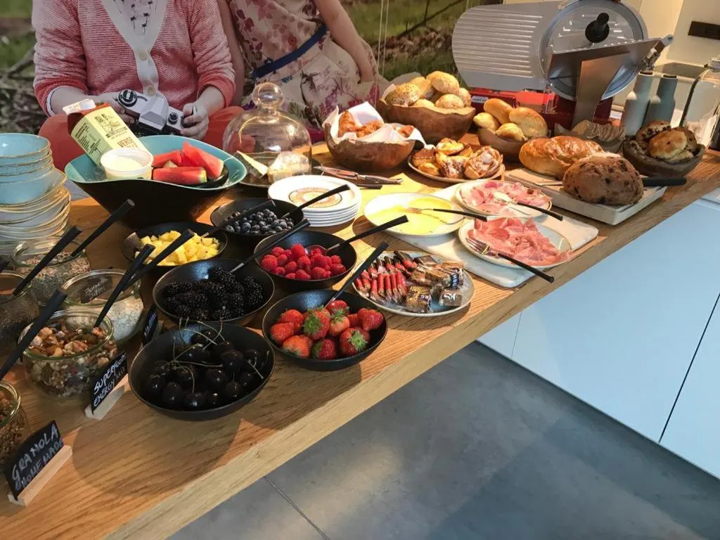 Breakfast in B&B Ceder10