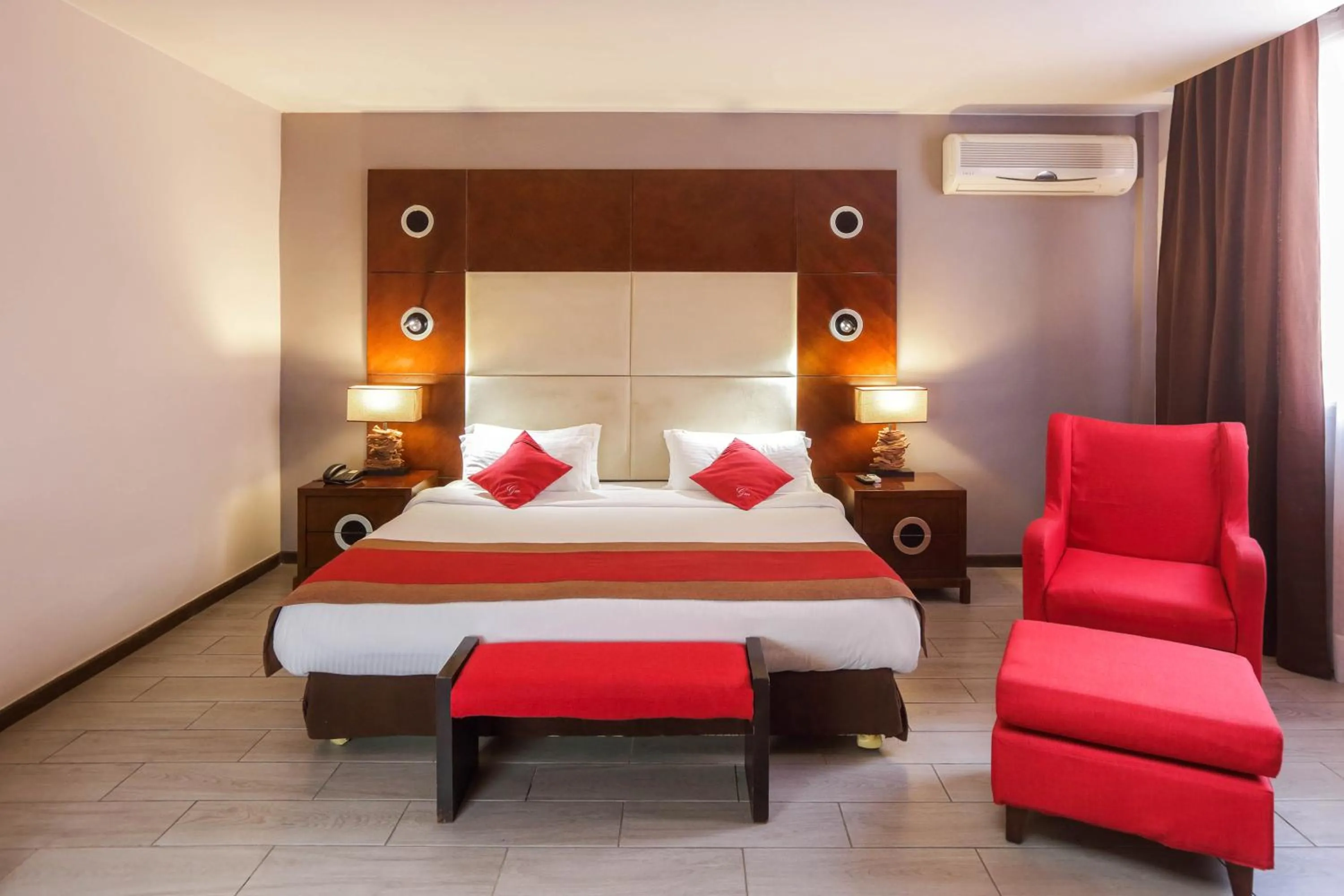 Bed in Le Grand Mellis Hôtel & Spa