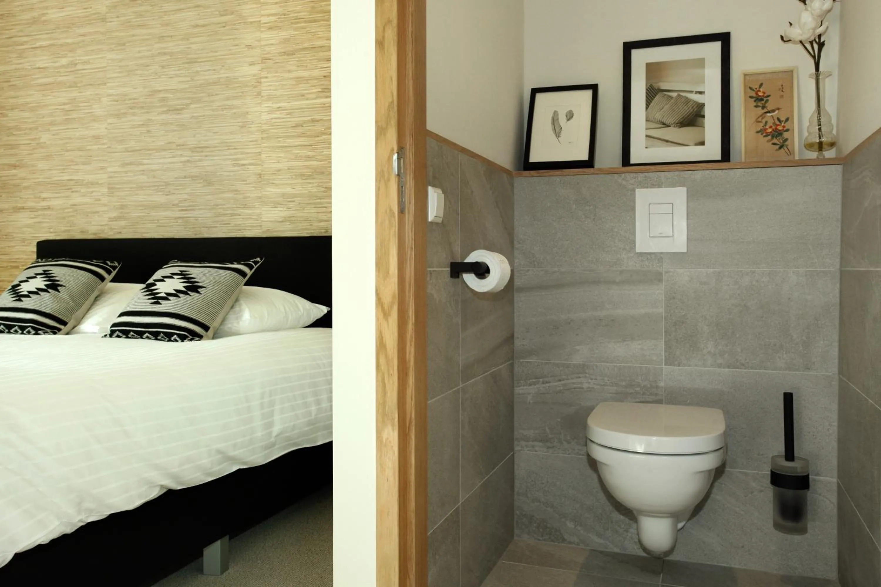 Toilet, Bed in La Paulowna Boutique Hotel