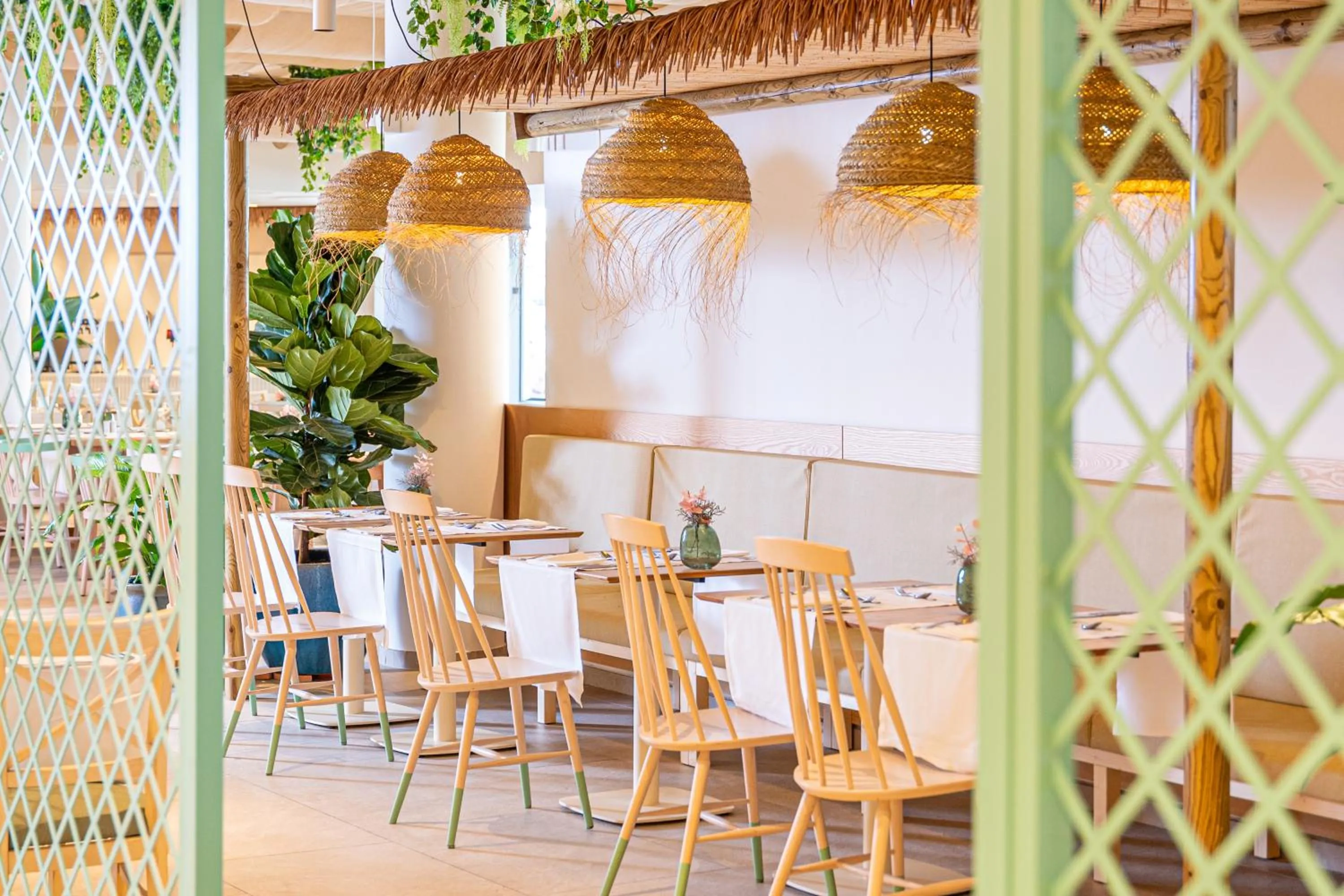 Restaurant/places to eat in Iberostar Waves Gaviotas Park