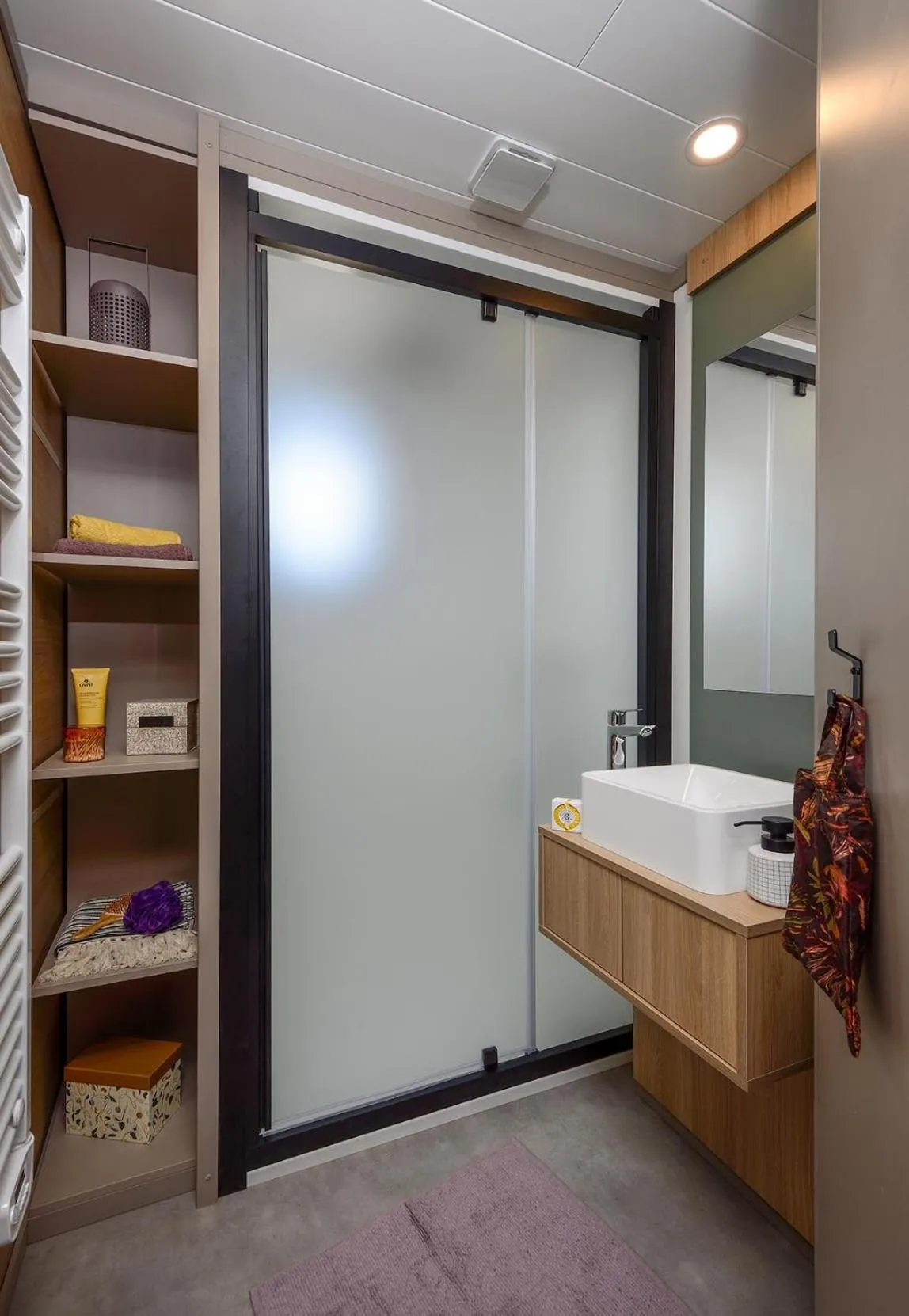 Shower in Les Chalets du Périgord