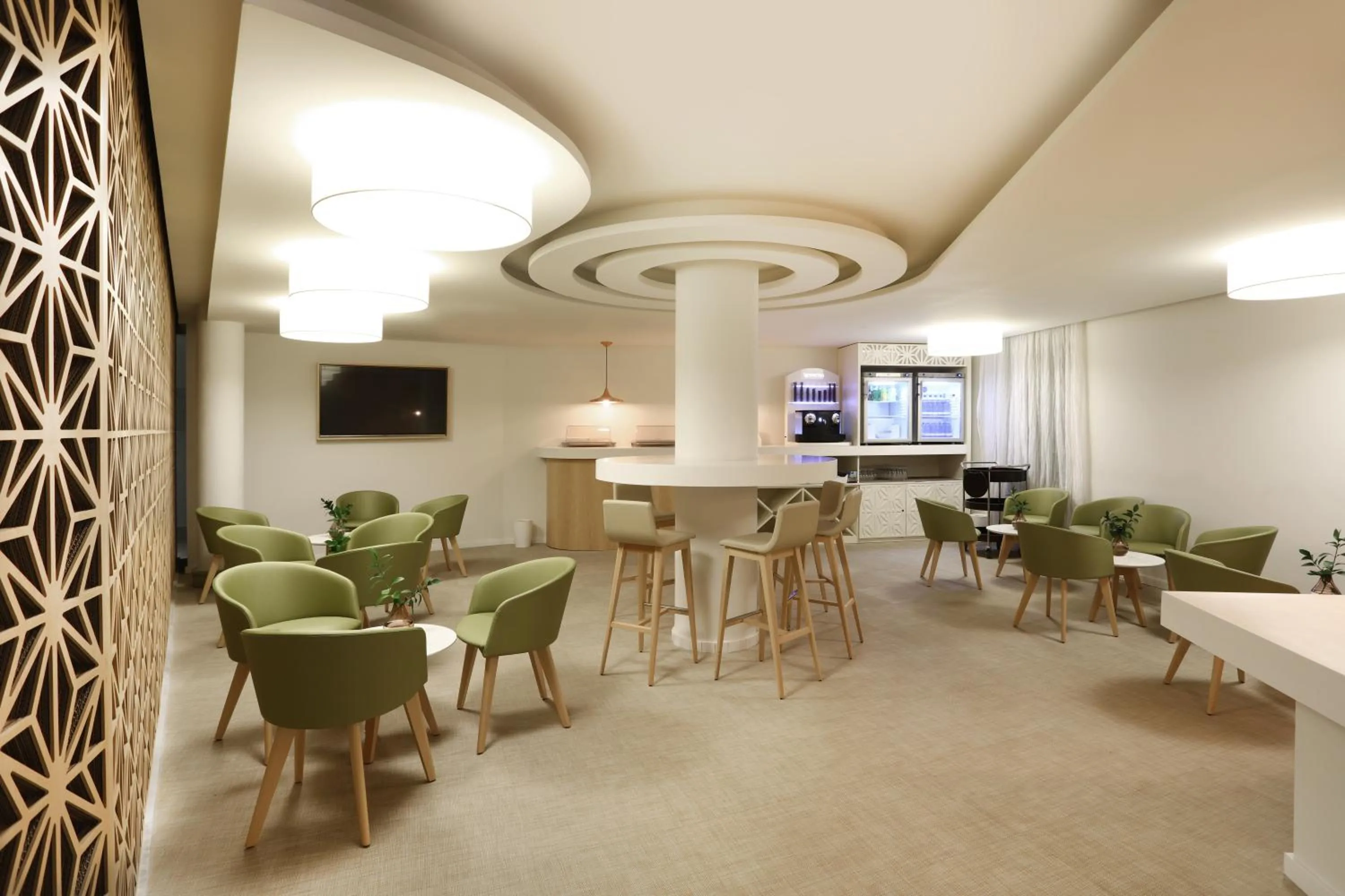 Lounge or bar in Iberostar Selection Lanzarote Park