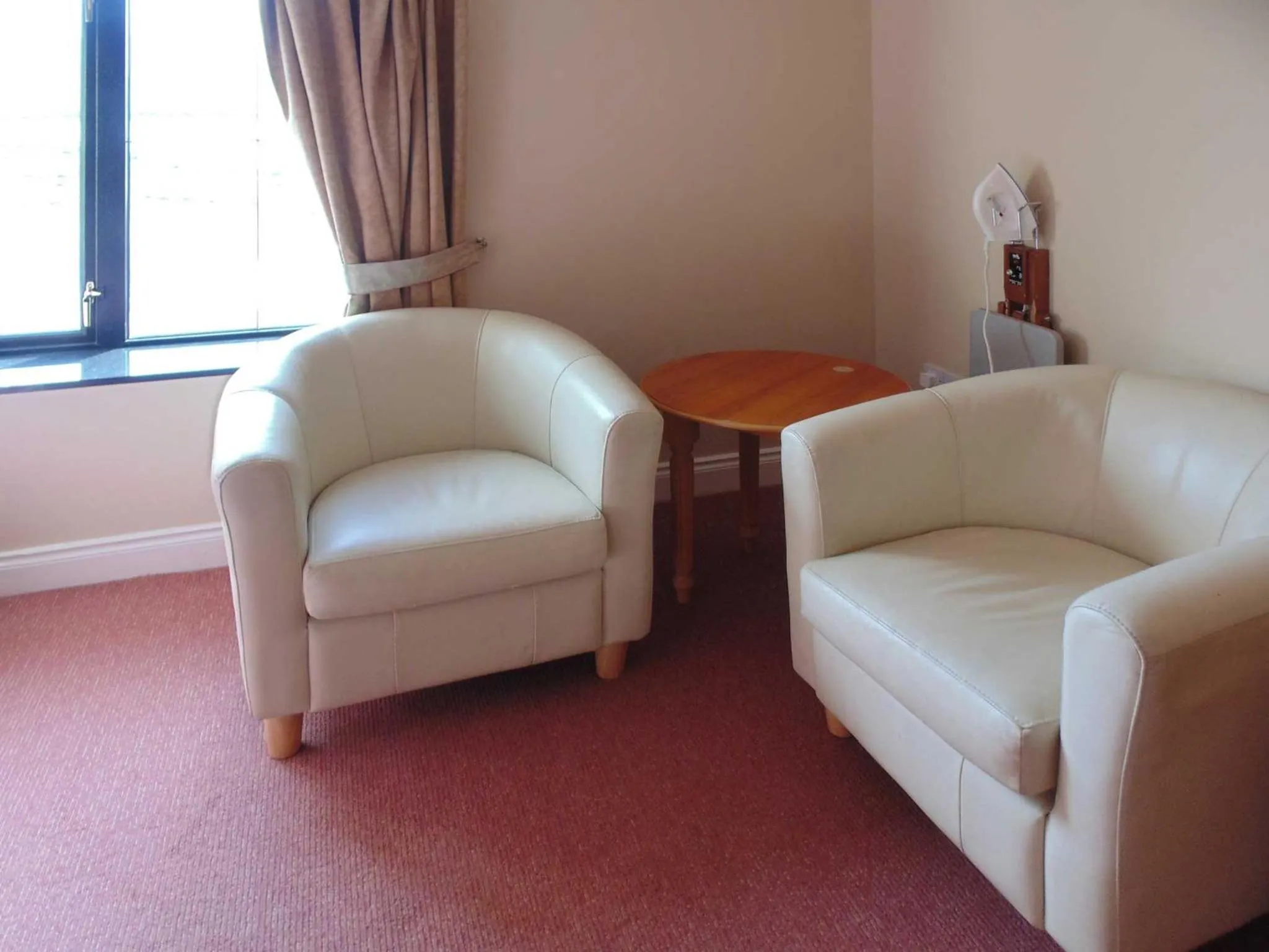 Seating area in Óstán Oileán Acla