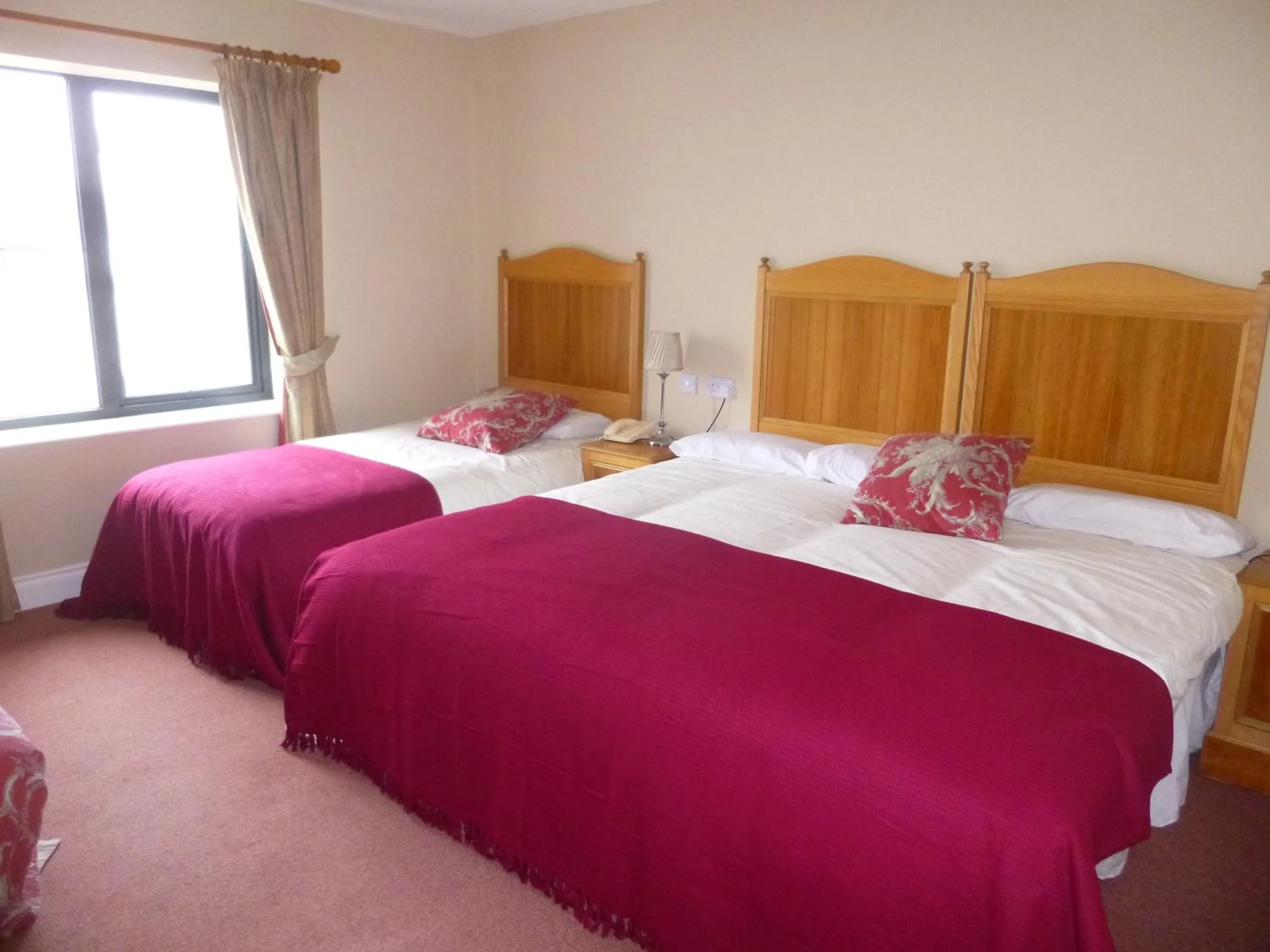 Bedroom in Óstán Oileán Acla