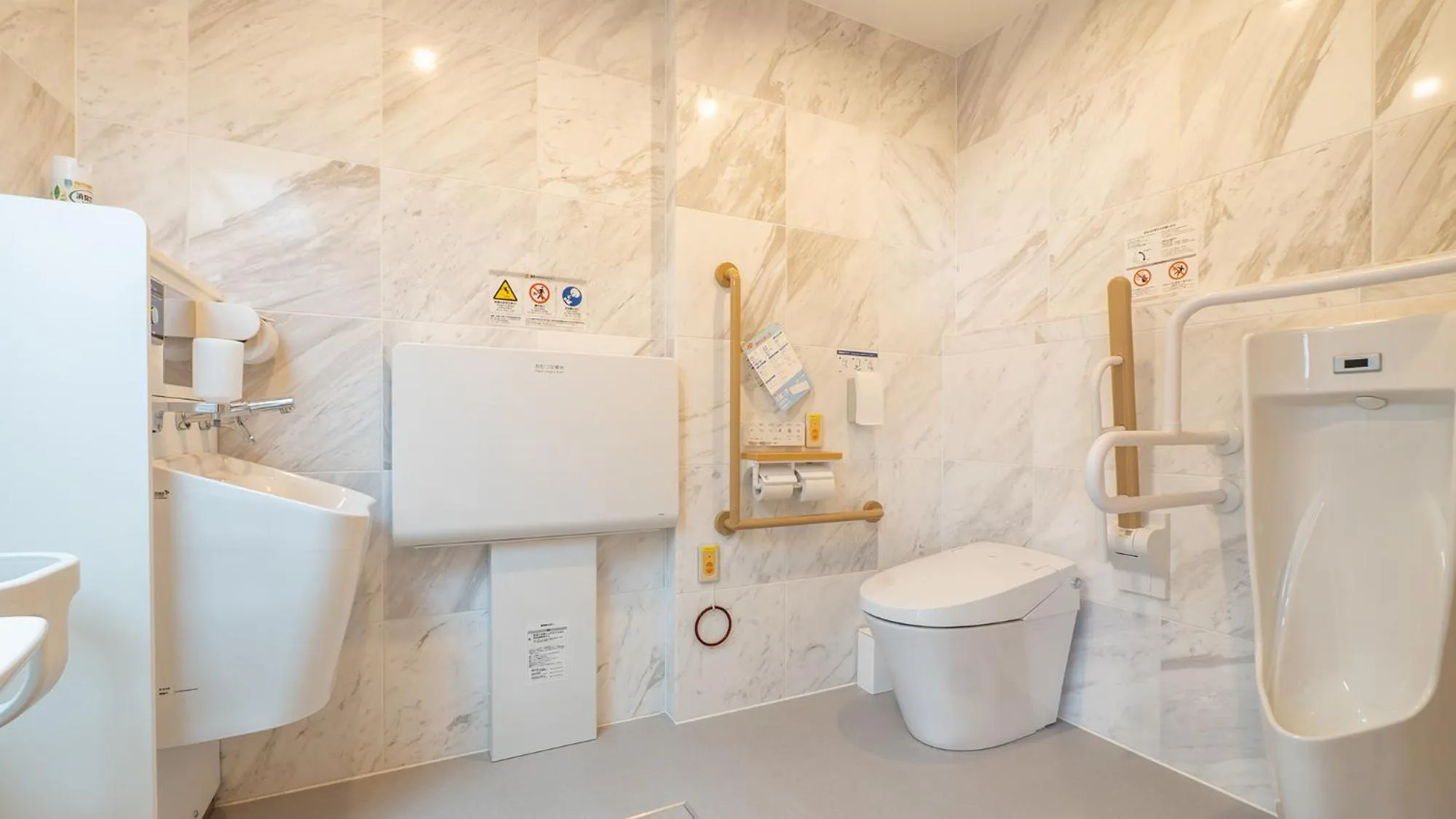 Toilet in Toyoko Inn Kobe Sannomiya Ekimae