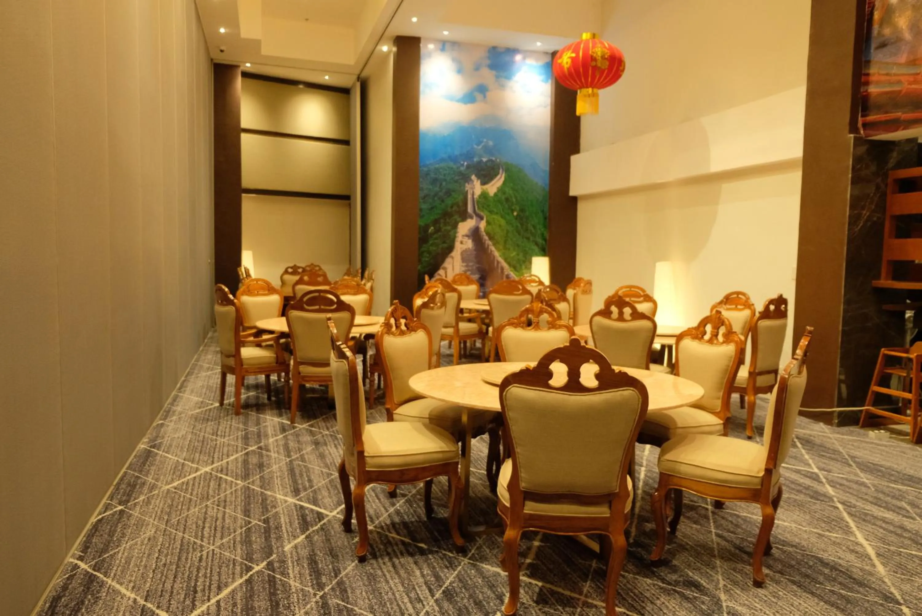 Restaurant/places to eat in Villa Isabel Hotel