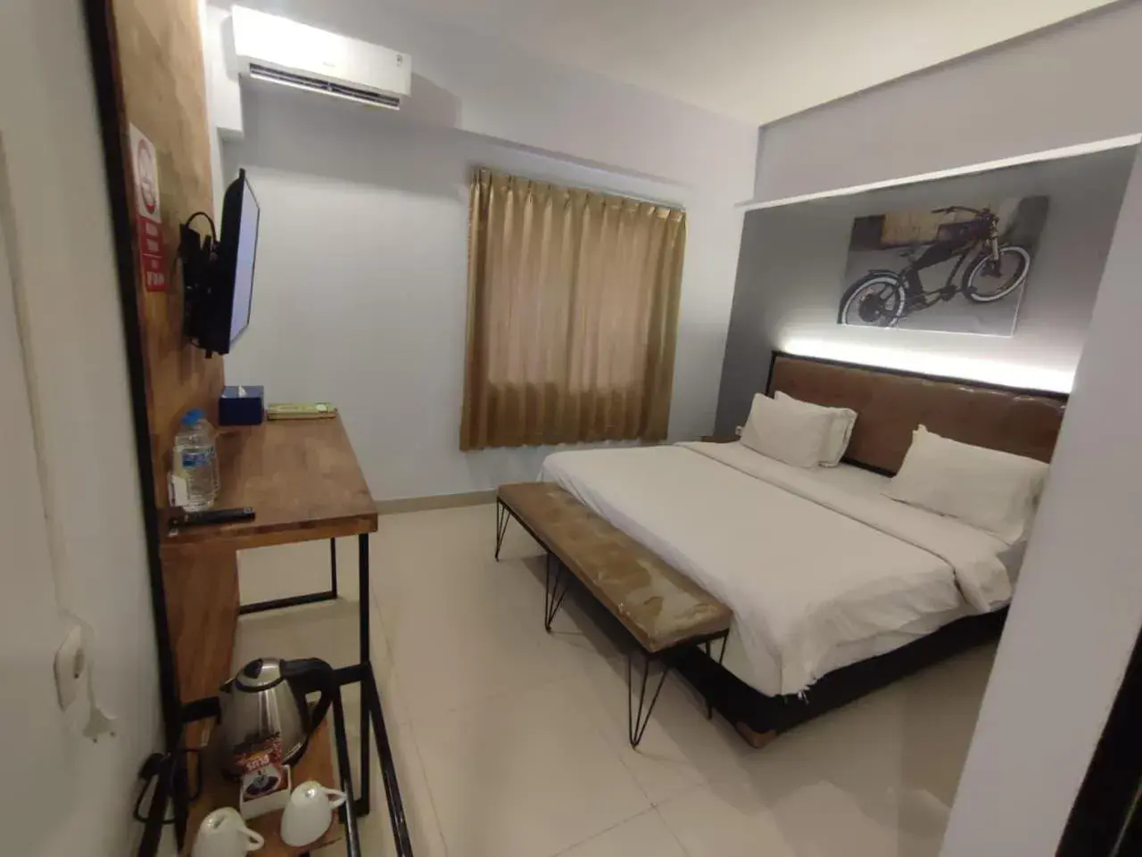 Double Room in De La Charis Hotel by Waringin Hospitality Double Room in De La Charis Hotel by Waringin Hospitality