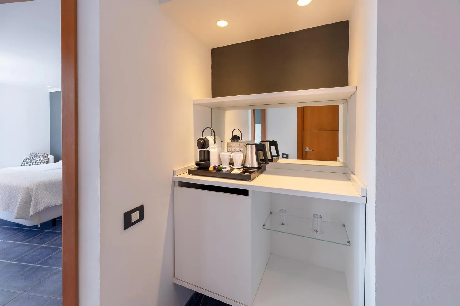 Coffee/tea facilities, Bed in Hotel Mirador Papagayo by LIVVO