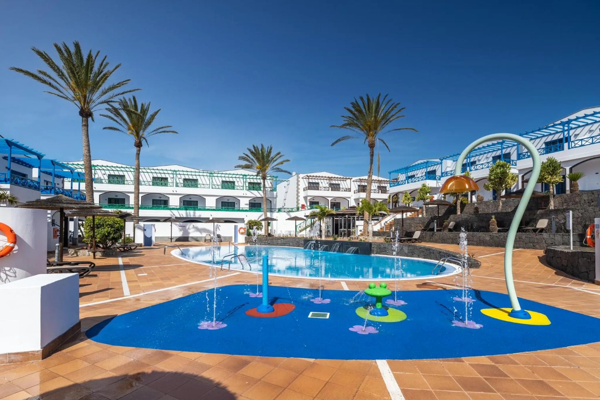 Pool view in Hotel Mirador Papagayo by LIVVO