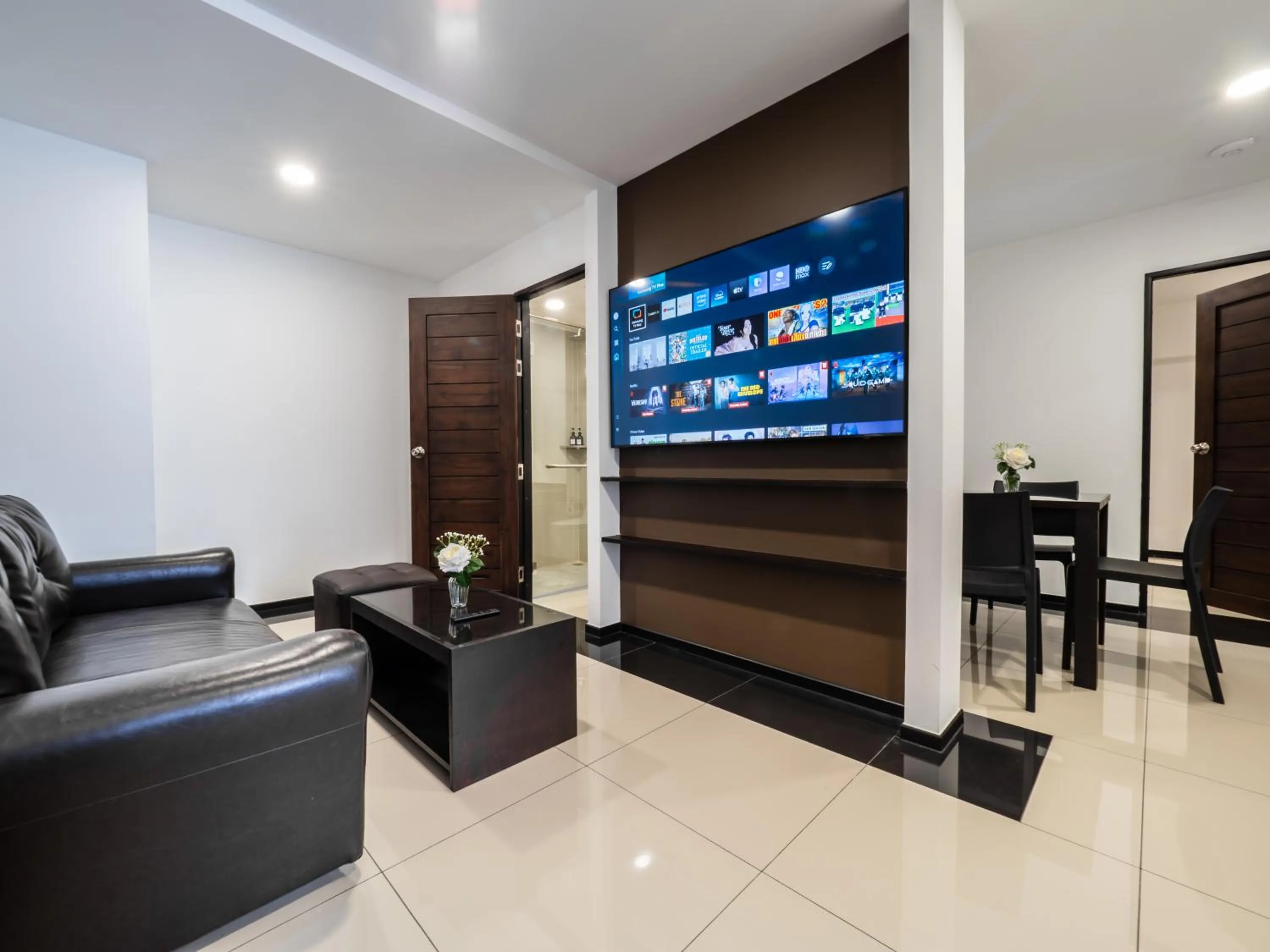 Living room in Samutprakarn Hotel