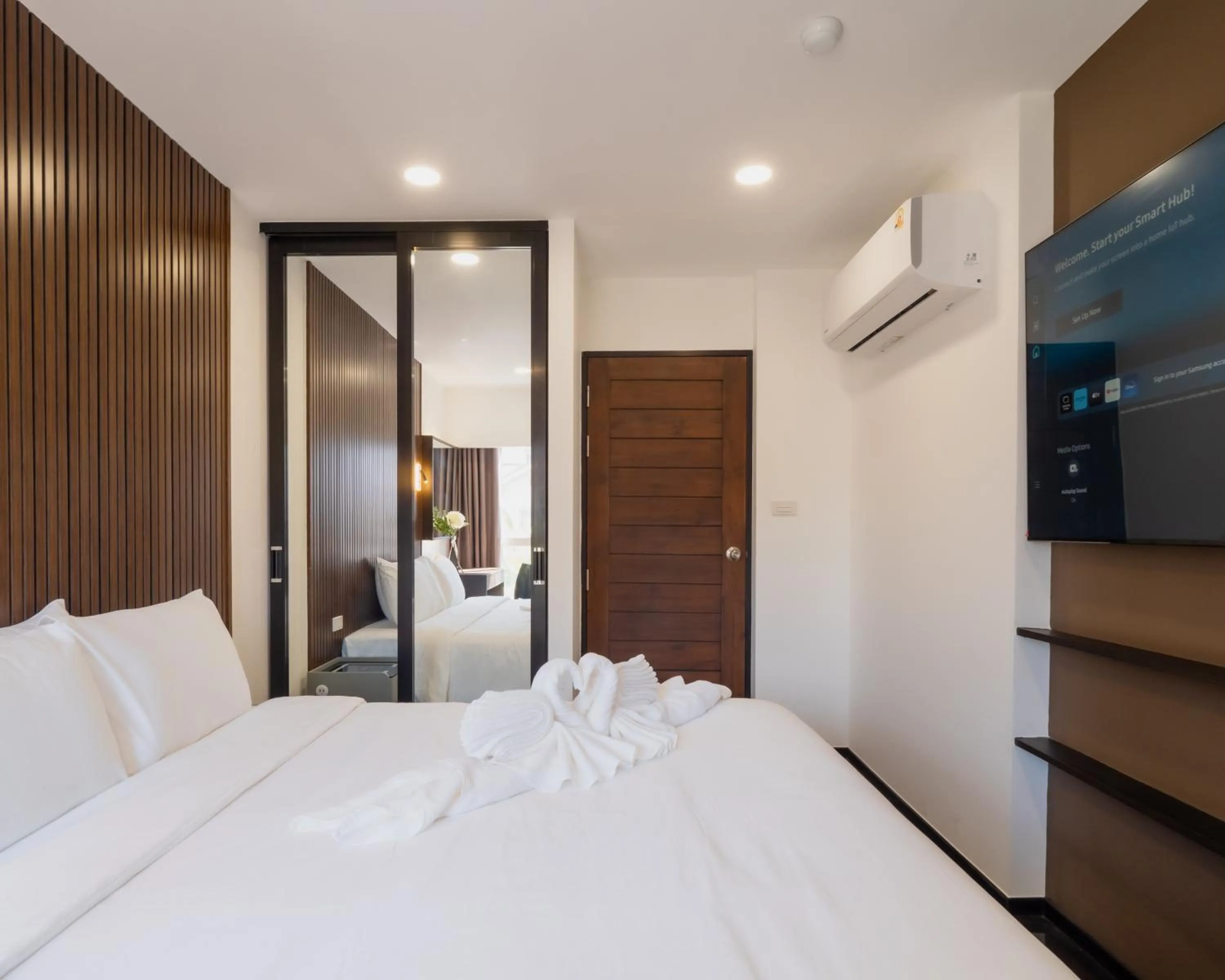 Bedroom, Bed in Samutprakarn Hotel