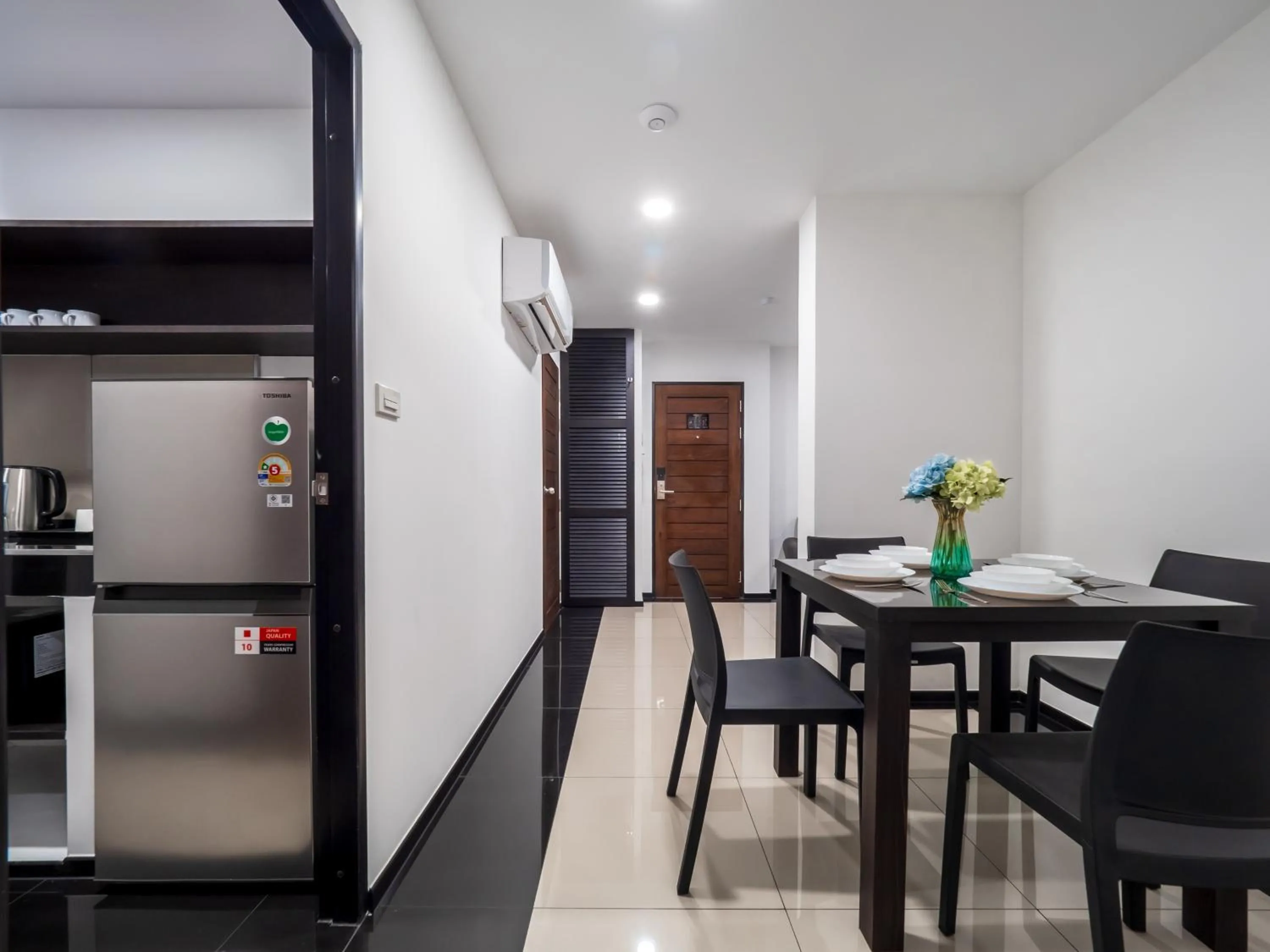 Dining area in Samutprakarn Hotel