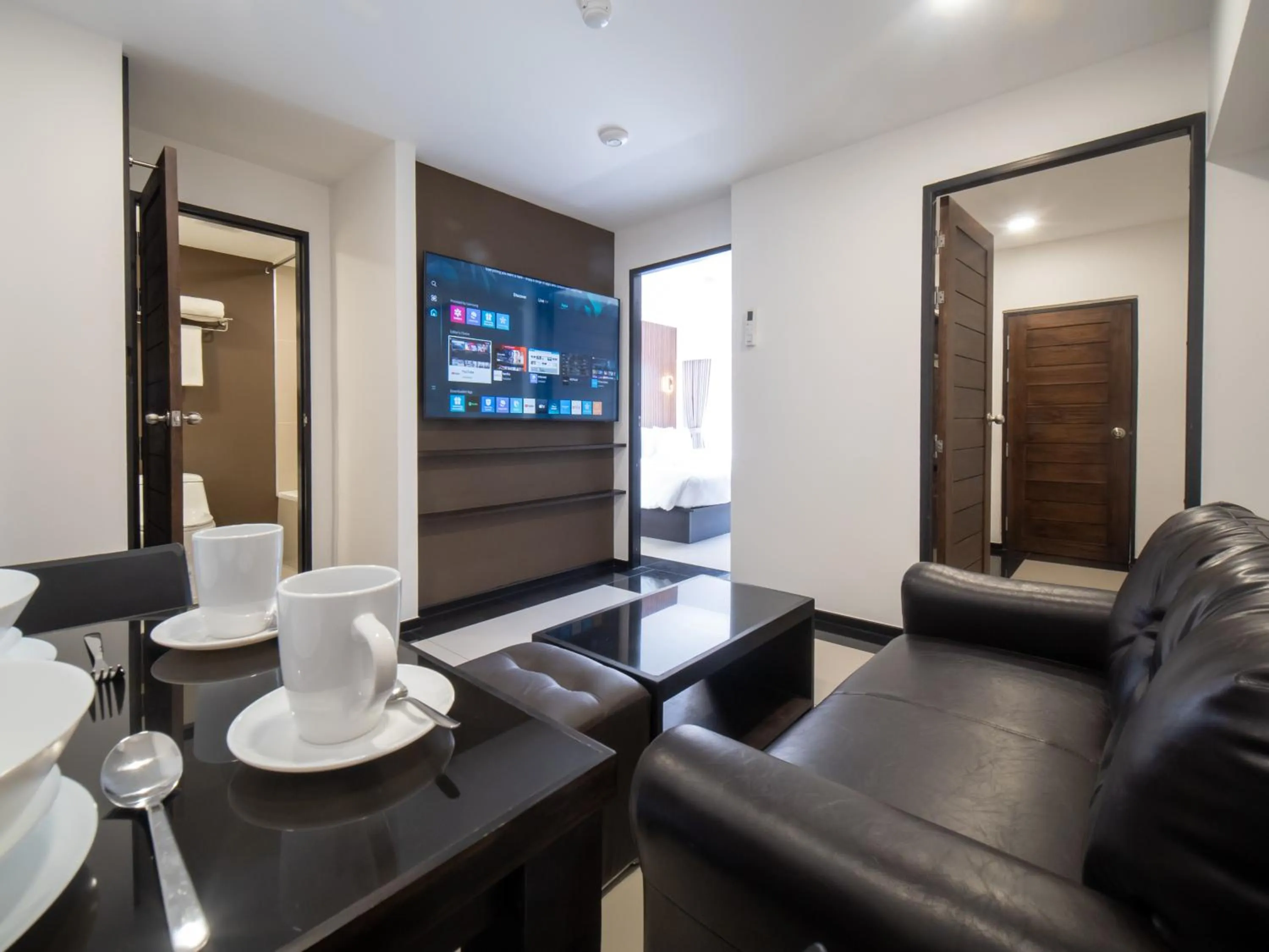 TV and multimedia in Samutprakarn Hotel