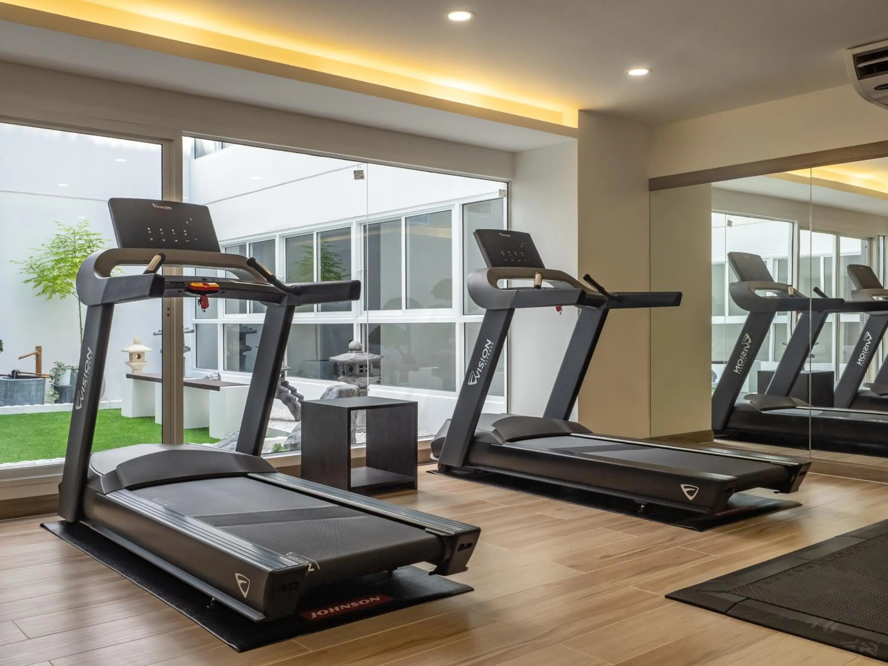 Fitness centre/facilities in Samutprakarn Hotel
