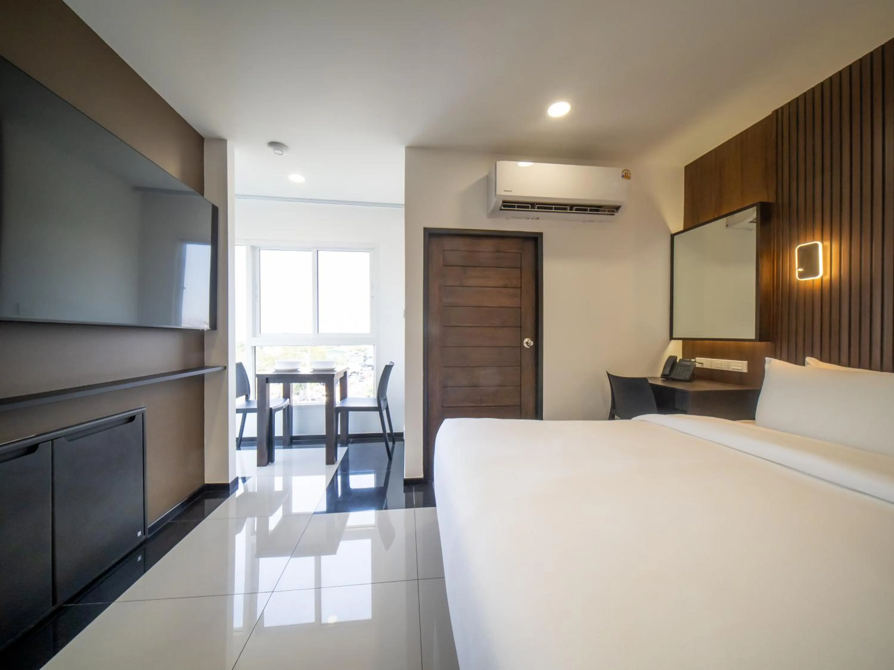 Bedroom, Bed in Samutprakarn Hotel