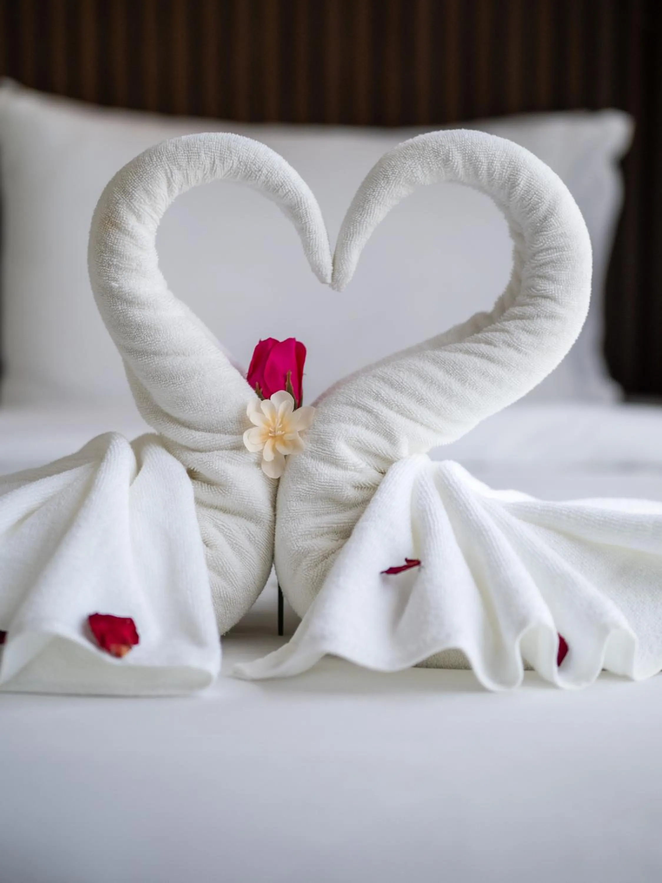 Bed in Samutprakarn Hotel